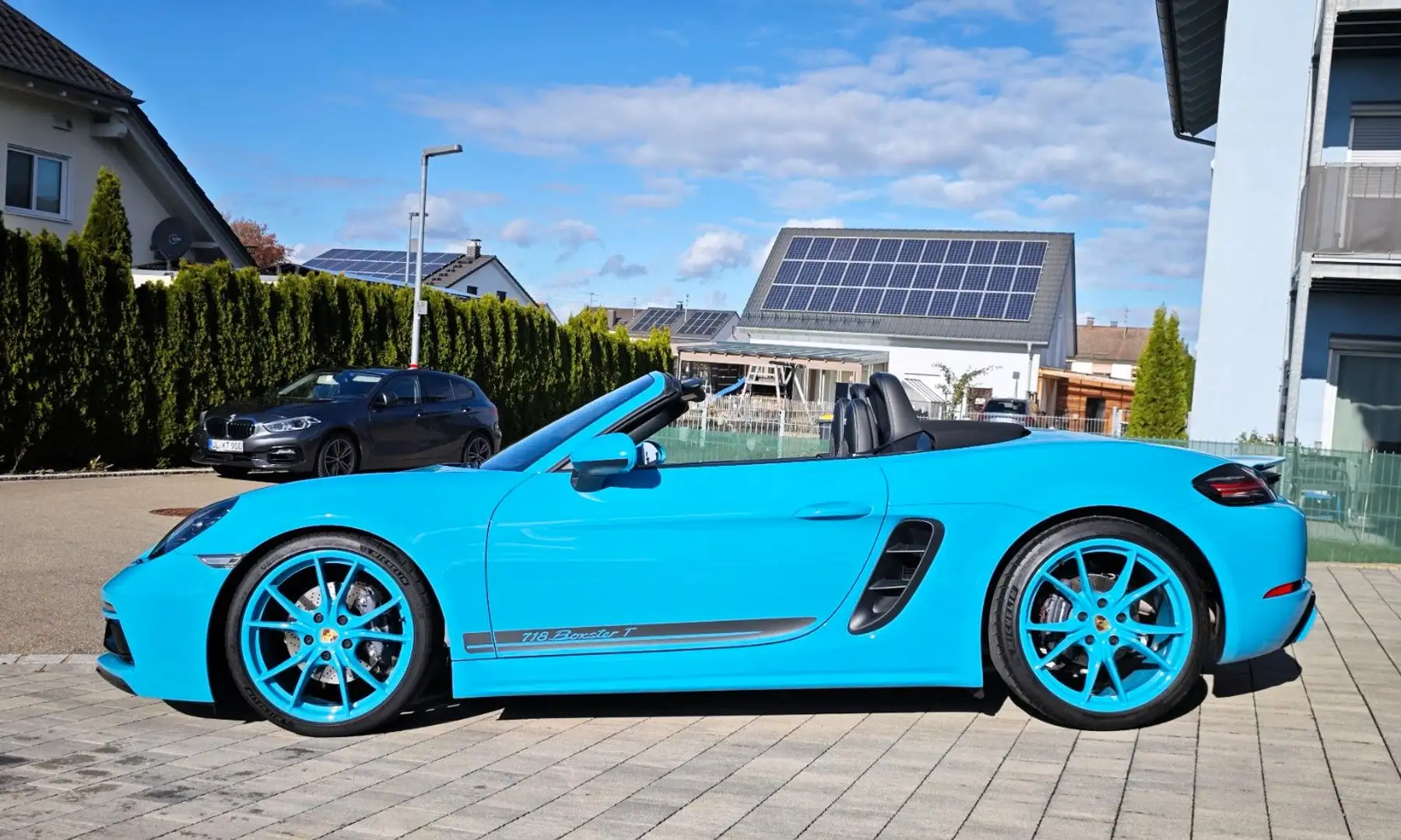 Porsche Boxster 718 T GTS SportDesign 20" PDK 18-Wege Bose MIAMI Blau - 2