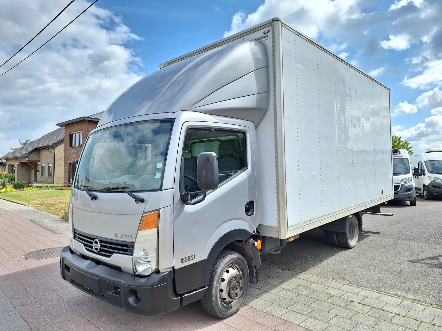 Nissan Cabstar AIRCO-3500KG-MAXI Silber - 1