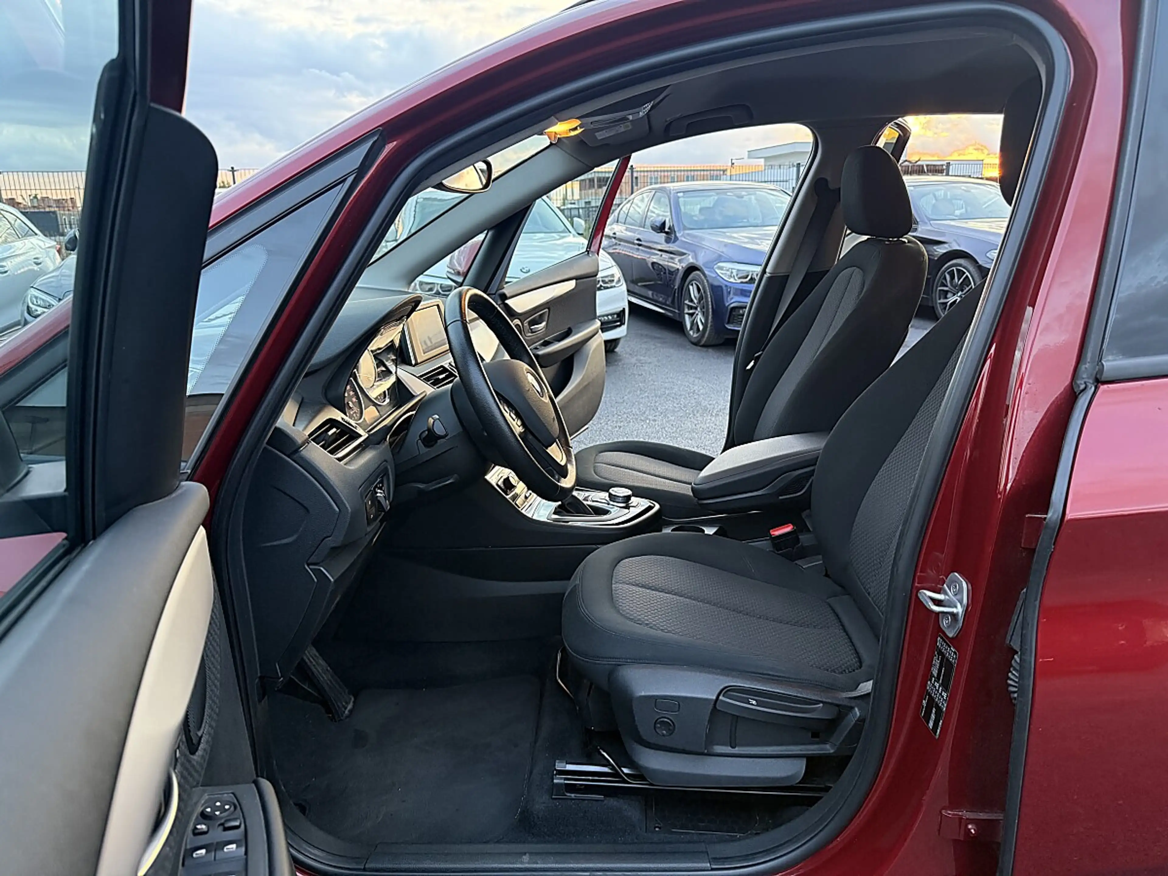 BMW 216 d Active Tourer Advantage Aut.*Wenig-KM*1.Besitz* — photo 15