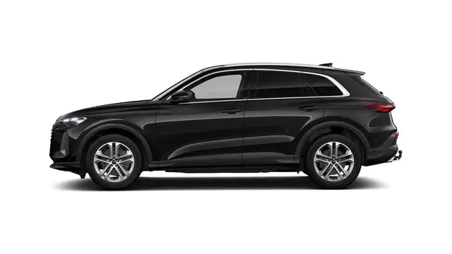 Audi Q5 view 2