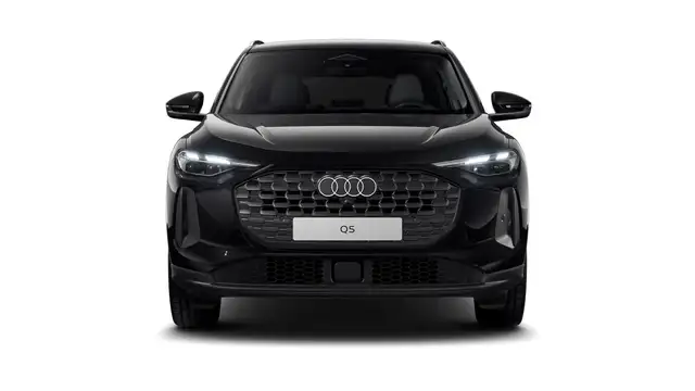 Audi Q5 view 4
