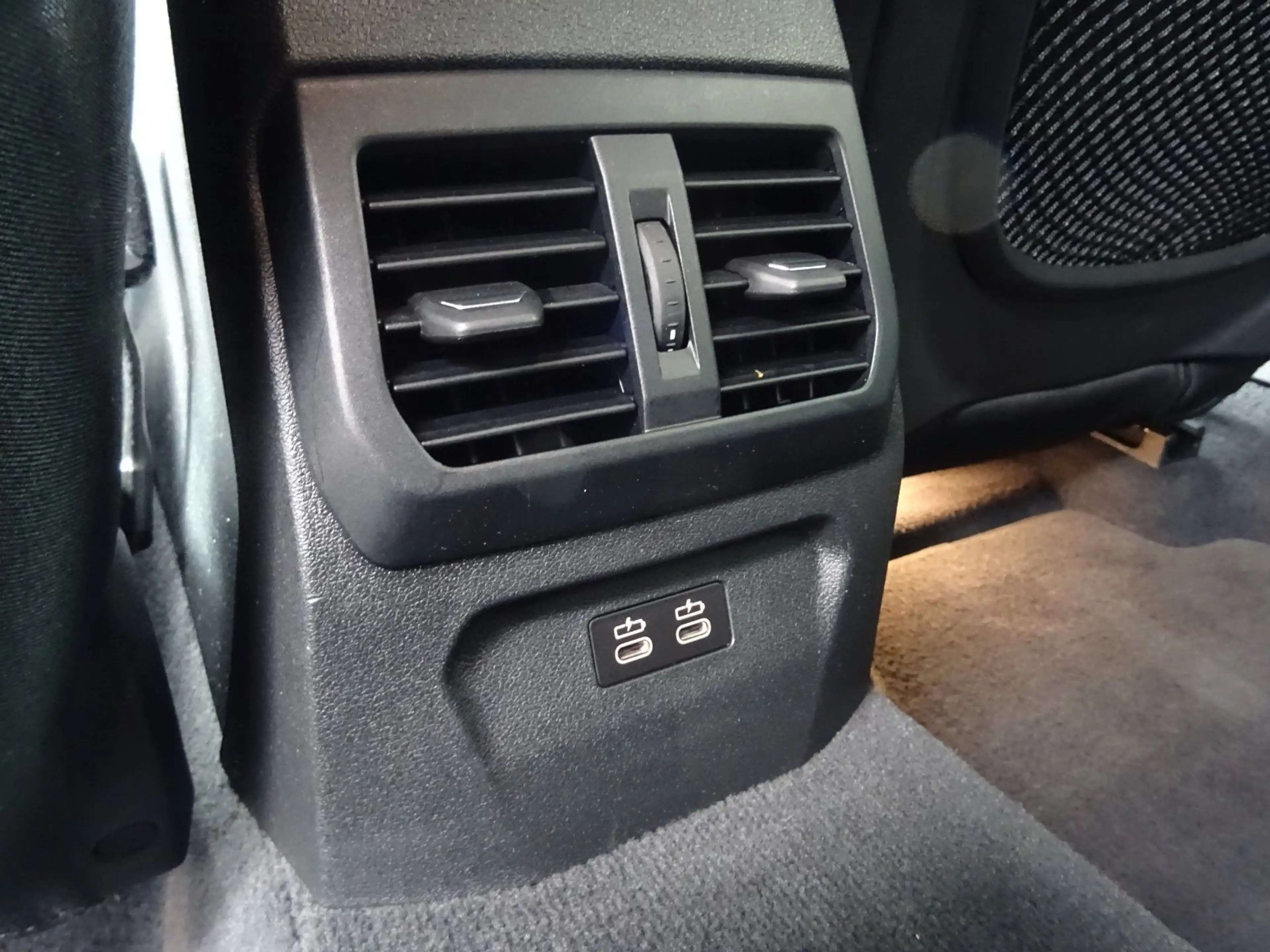 BMW 118 i Aut Advantage Navi LC Pro LED Alu HeckklAut — photo 14