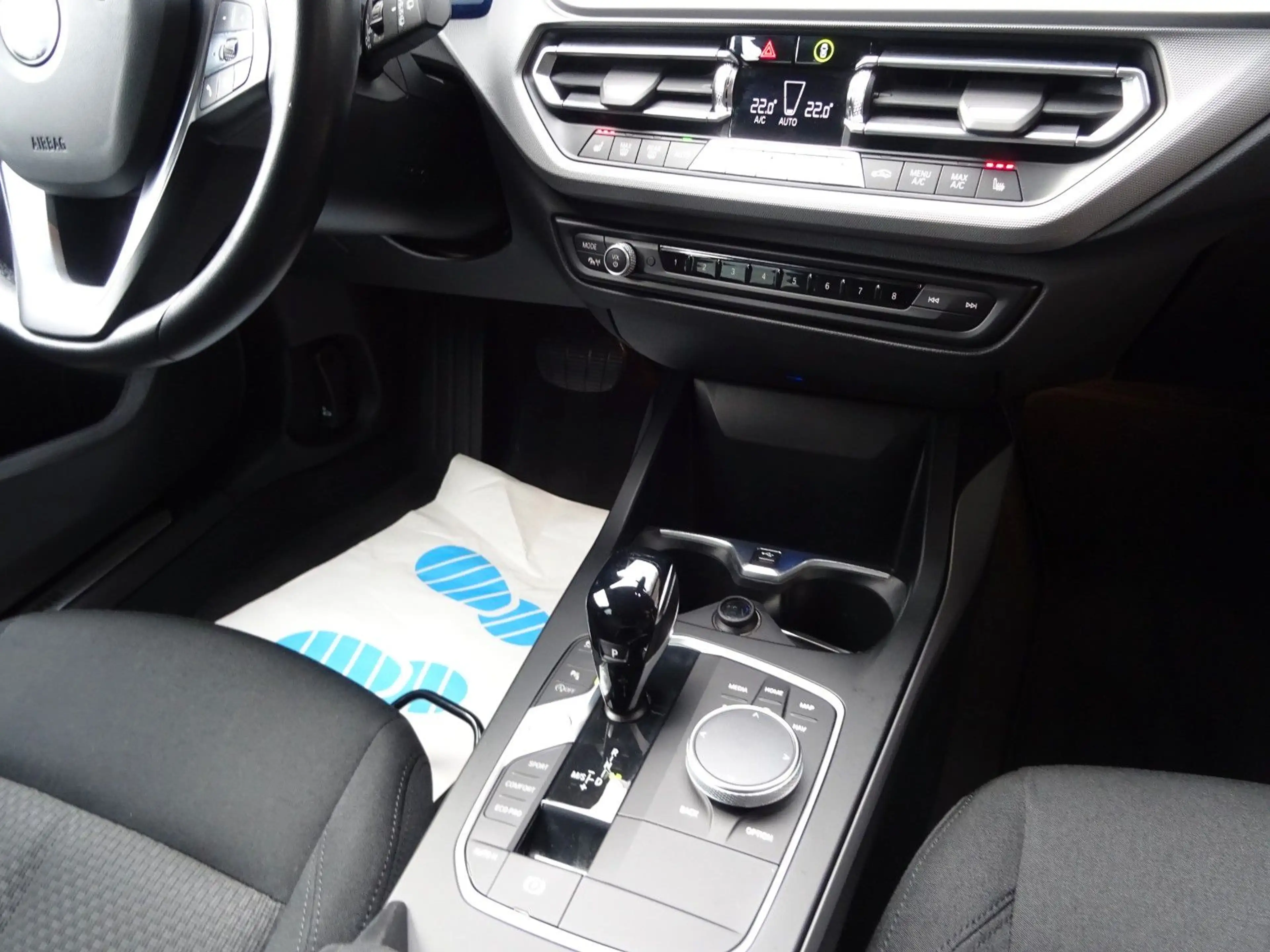 BMW 118 i Aut Advantage Navi LC Pro LED Alu HeckklAut — photo 9