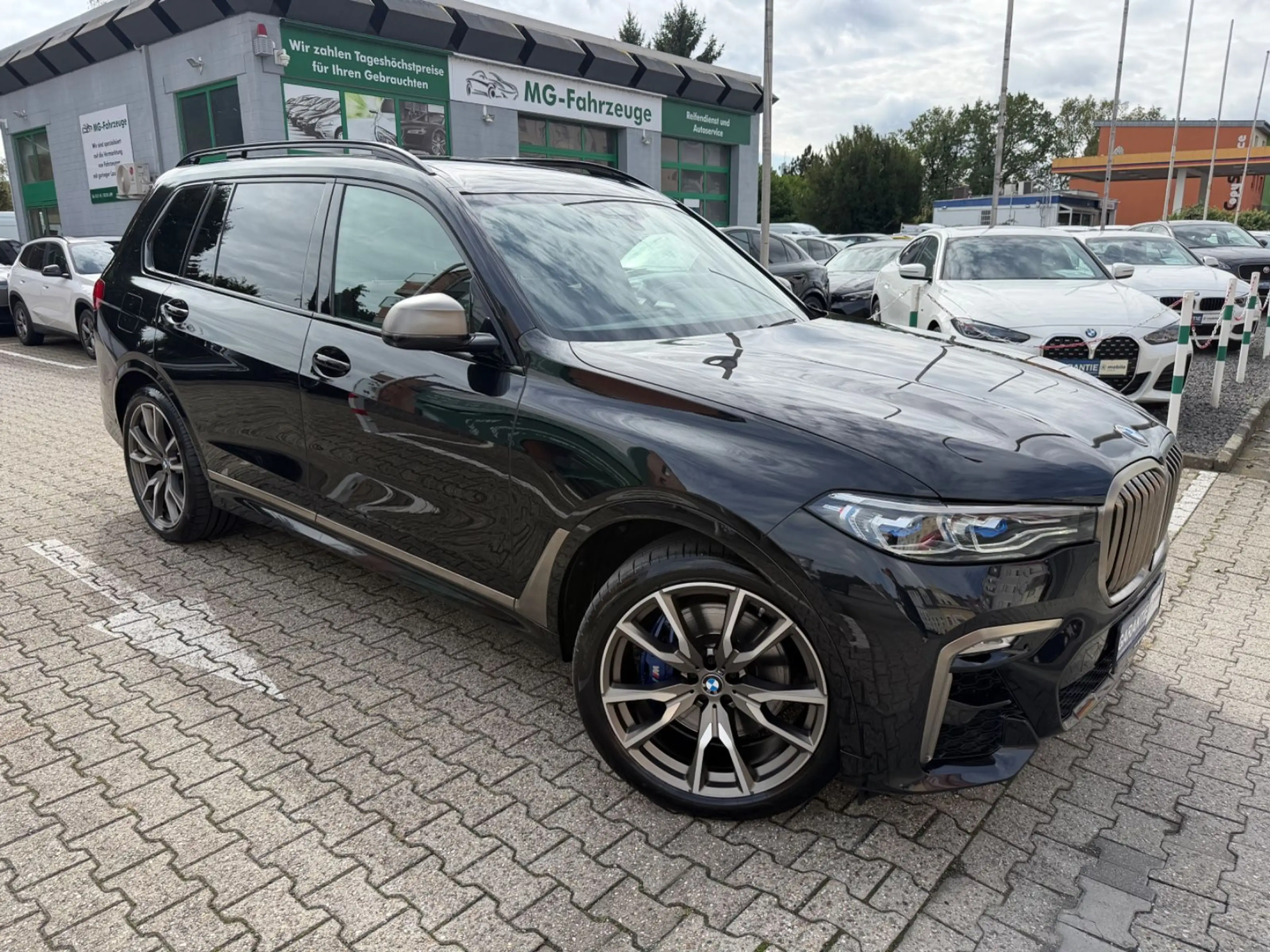 BMW X7 xDrive M50 d VOLLAUSSTATTUNG UNFALLFREI TOP — photo 2