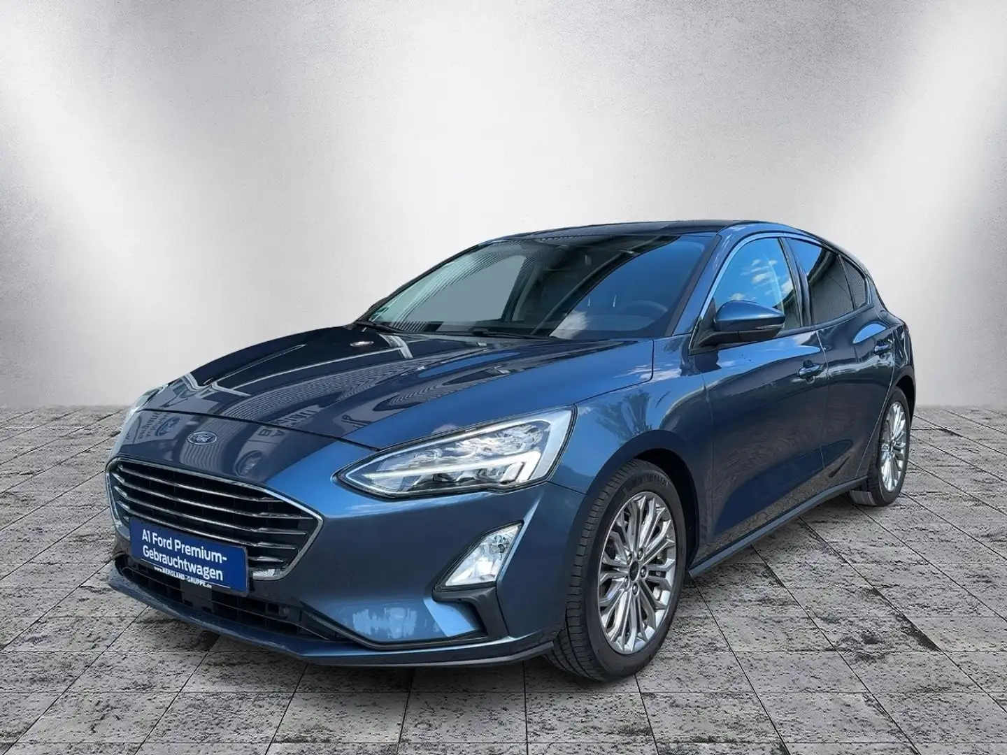 Ford Focus 1,0 l EcoBoost 125 PS Titanium *Automatik* Blauw - 1