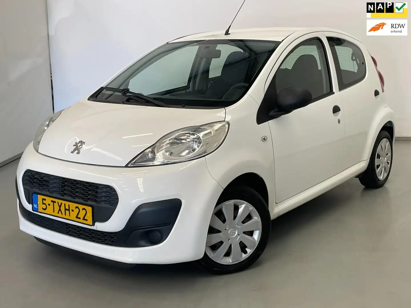 Peugeot 107 1.0 Access Accent / NL-auto / Airco / 5-drs Wit - 1