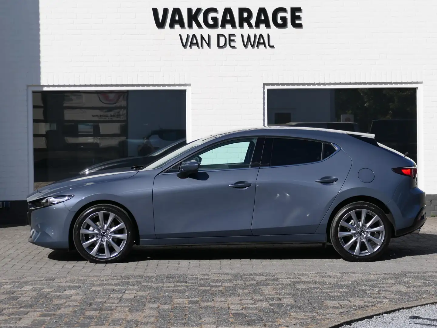 Mazda 3 2.5 e-SkyActiv-G M Hybrid 140 Takumi | 360°-camera Grijs - 2