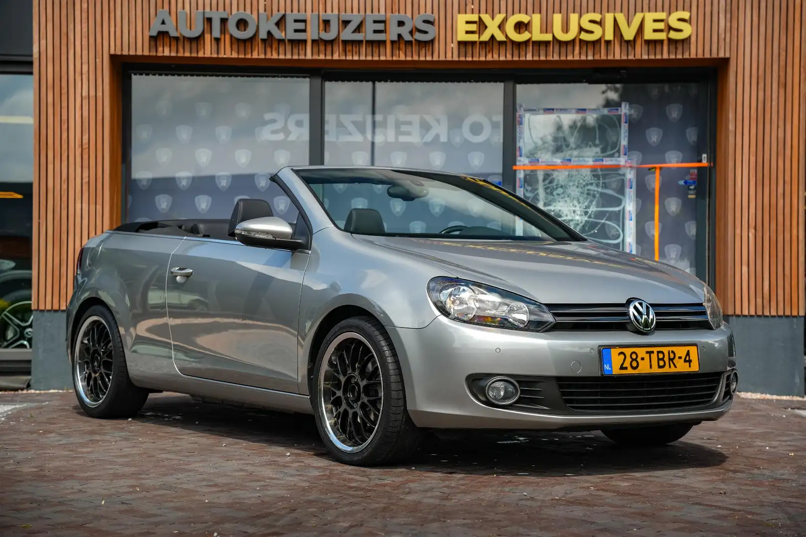 Volkswagen Golf Cabriolet 1.2 TSI BlueMotion Parkeersensoren voor & achter S Gris - 1