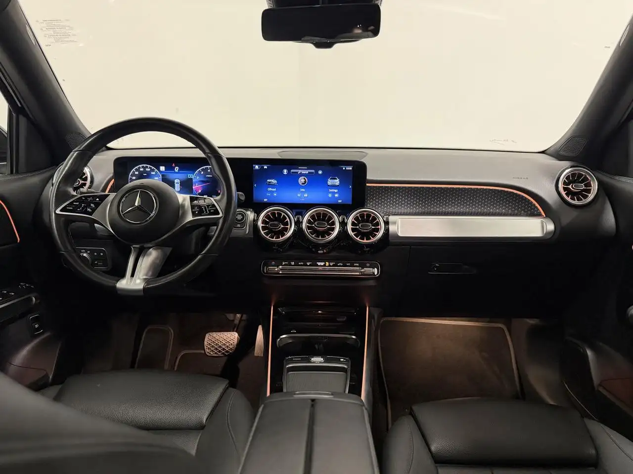 Mercedes-Benz GLB photo Mercedes-Benz GLB
