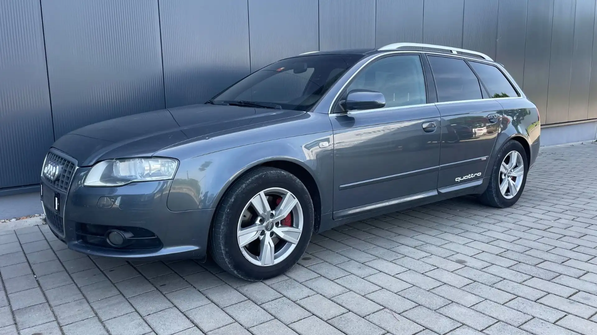 Audi A4 2.7 TDI - AUT-S line-NAVI-AHK-TÜV-Garantie Grau - 1