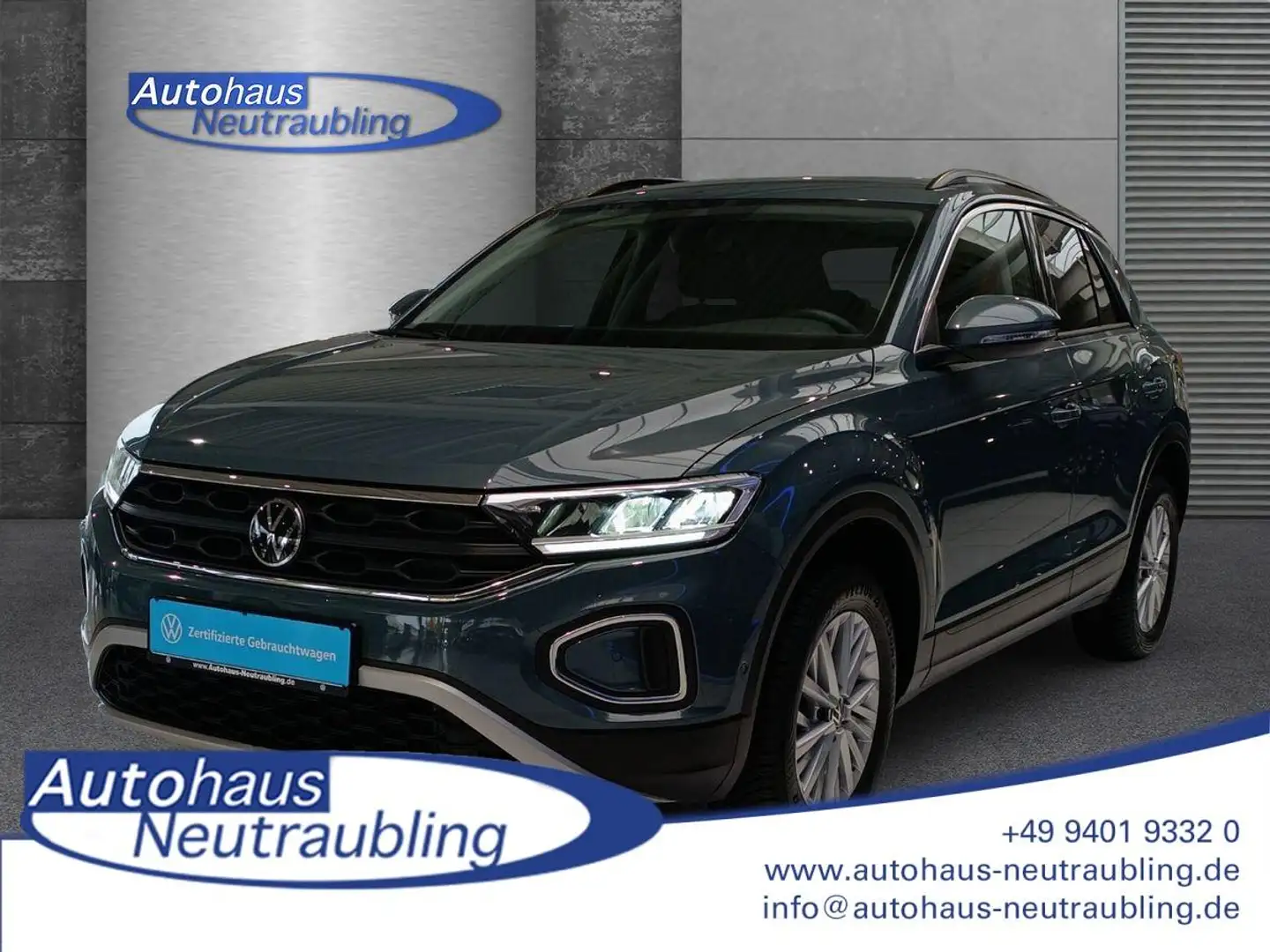Volkswagen T-Roc 1.0 TSI "LIFE" 116 PS +NAVI+SHZ+PDC+ Blau - 1