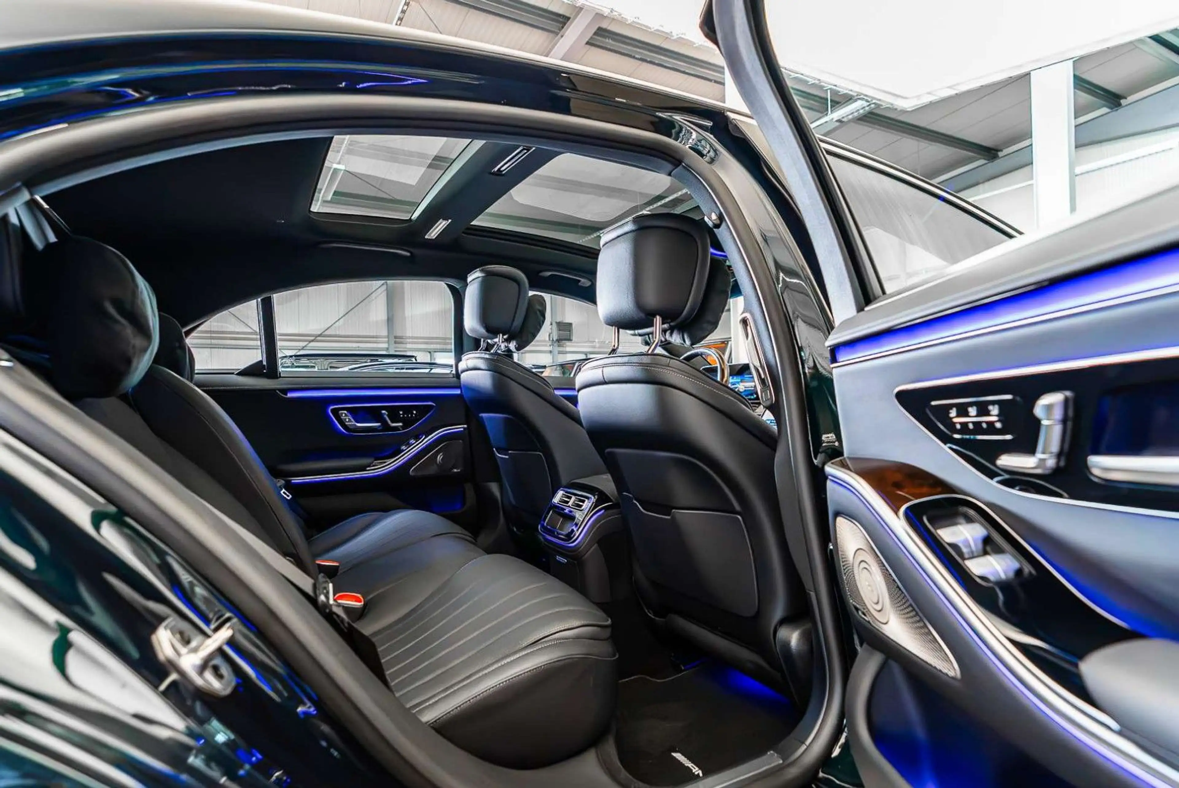 Mercedes-Benz S 450 d 4M AMG Line / Pano / Head-Up / MY 2026 — photo 4