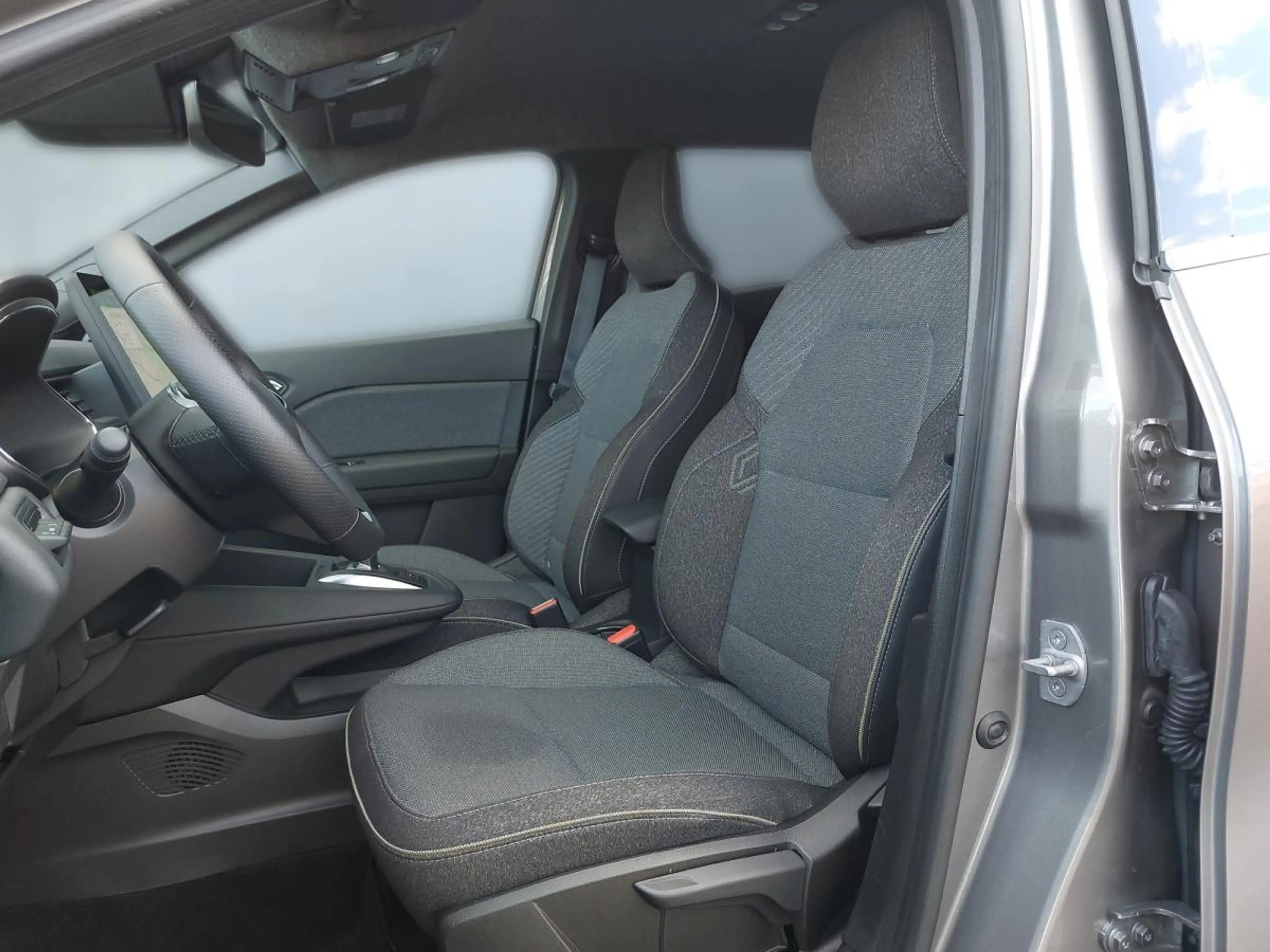 Renault Symbioz Techno Full Hybrid E-Tech 160 (MY25) — photo 5