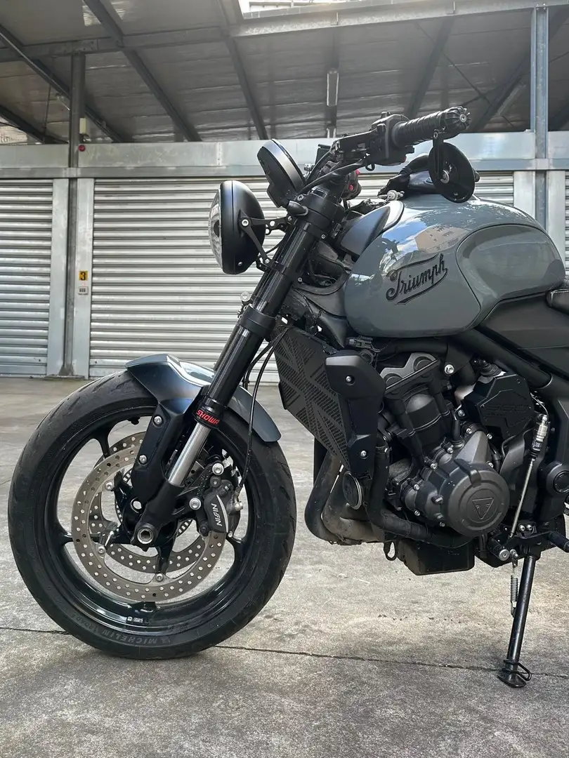 Triumph Trident 660 Grigio - 2
