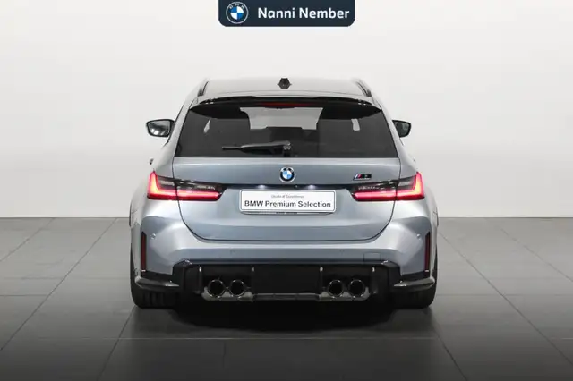 BMW M3 view 4