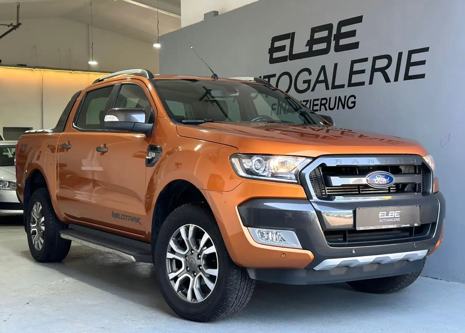 Ford Ranger 3.2 TDCi Aut. Wildtrak Doppelkabine 4x4 Orange - 1