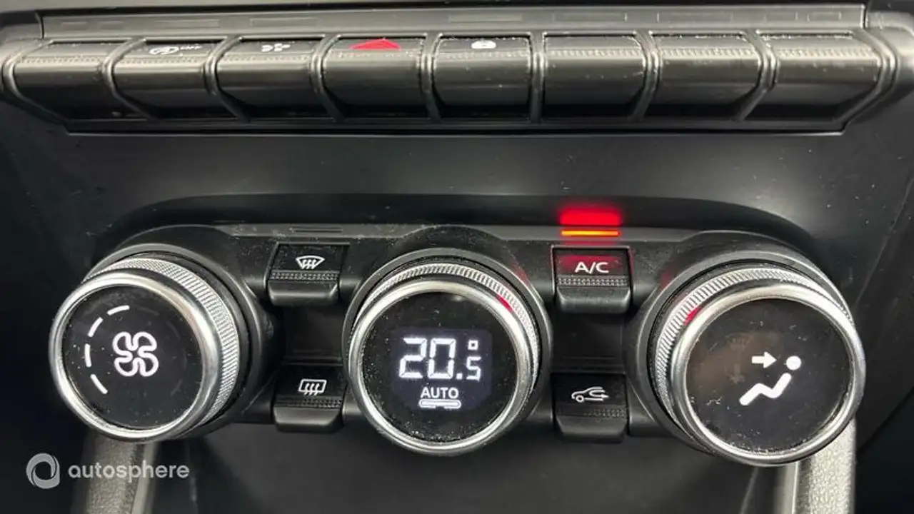 Renault Captur — photo 19