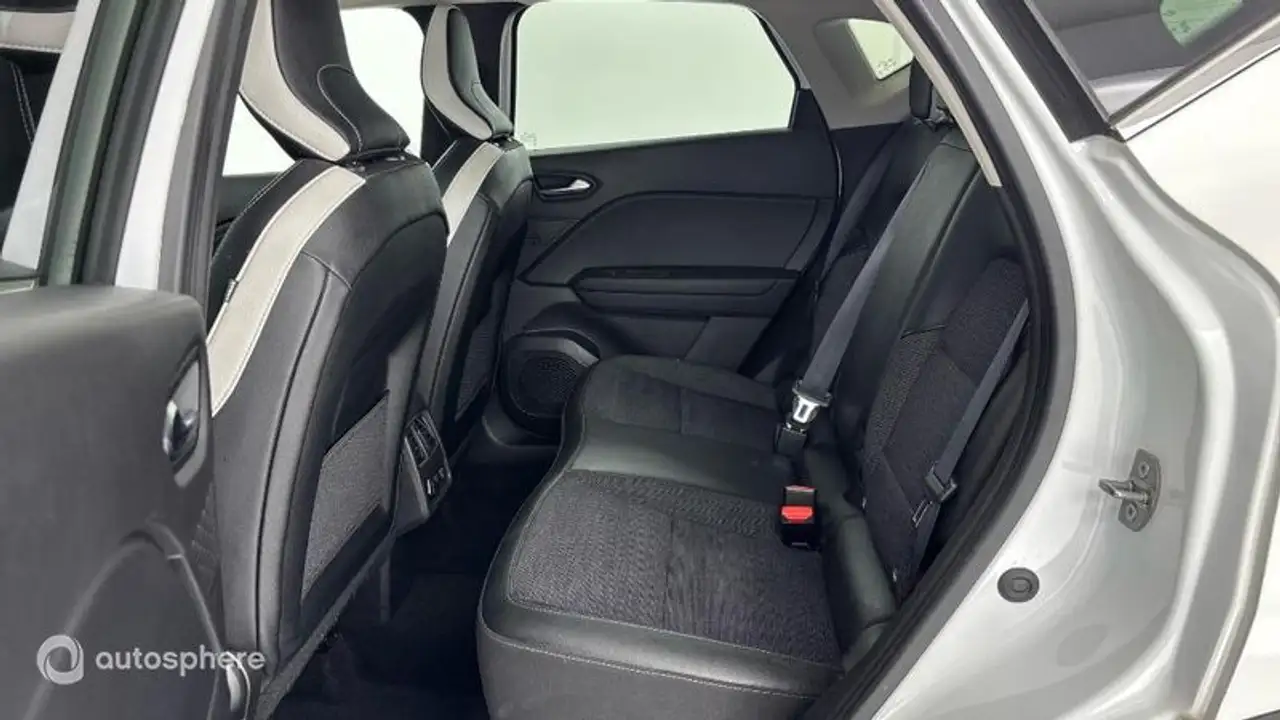 Renault Captur — photo 13