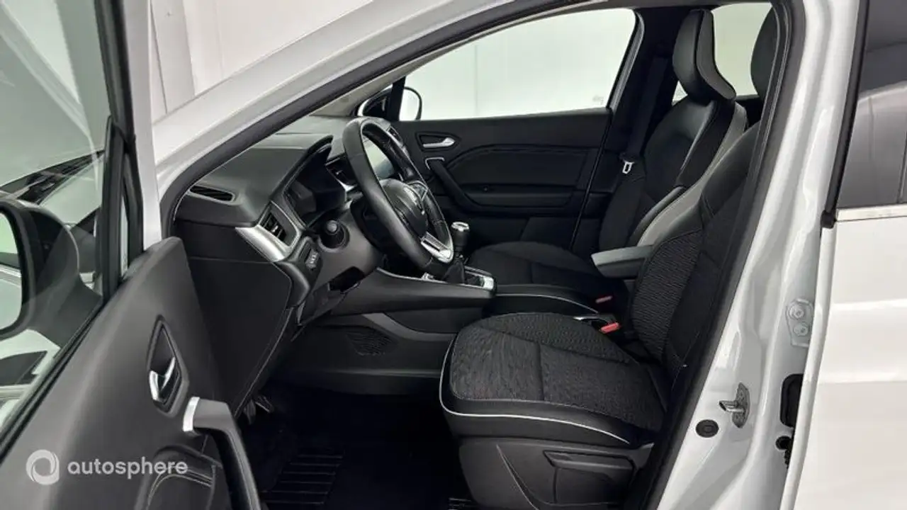 Renault Captur — photo 12