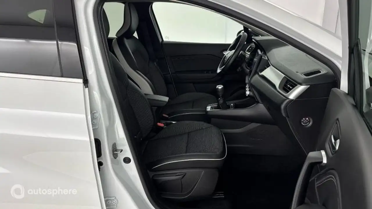 Renault Captur — photo 15