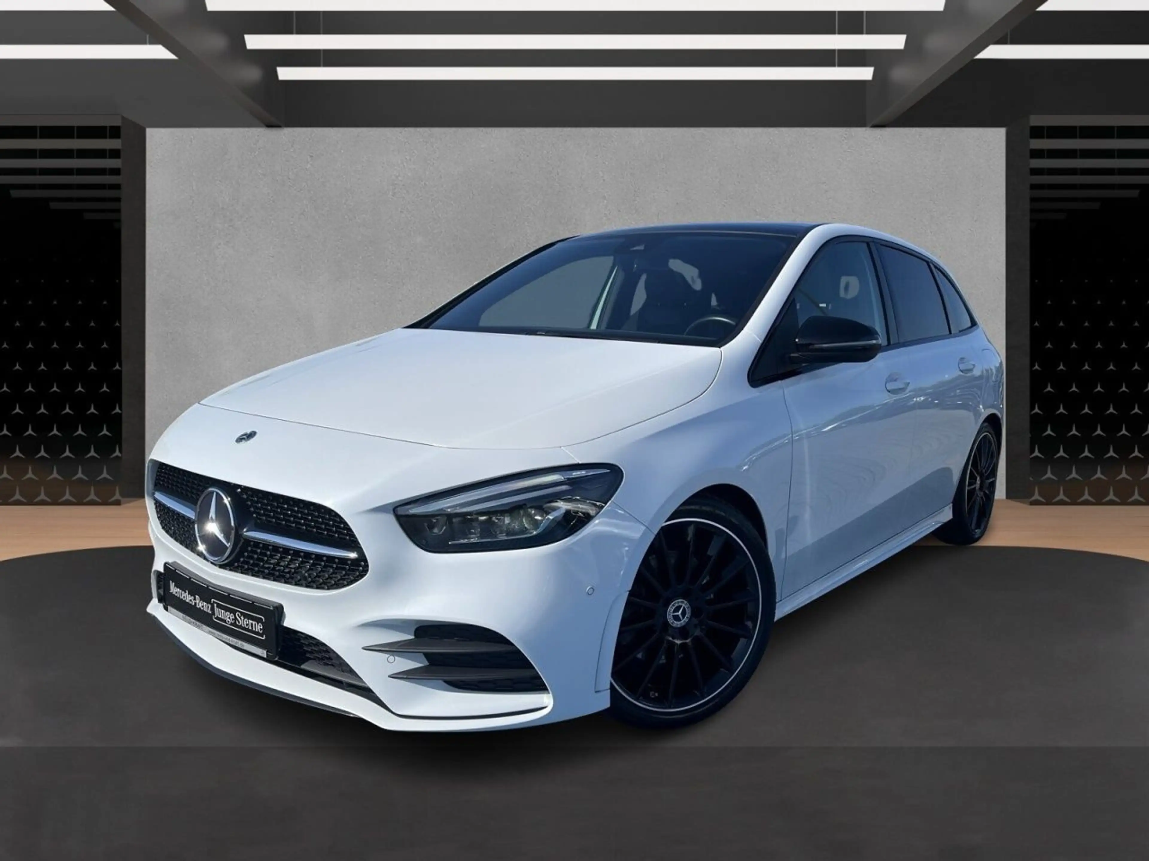 Mercedes-Benz B 220 d 4MATIC AMG+NIGHT+MULTIBEAM+AMBIENTE+PANO — photo 2