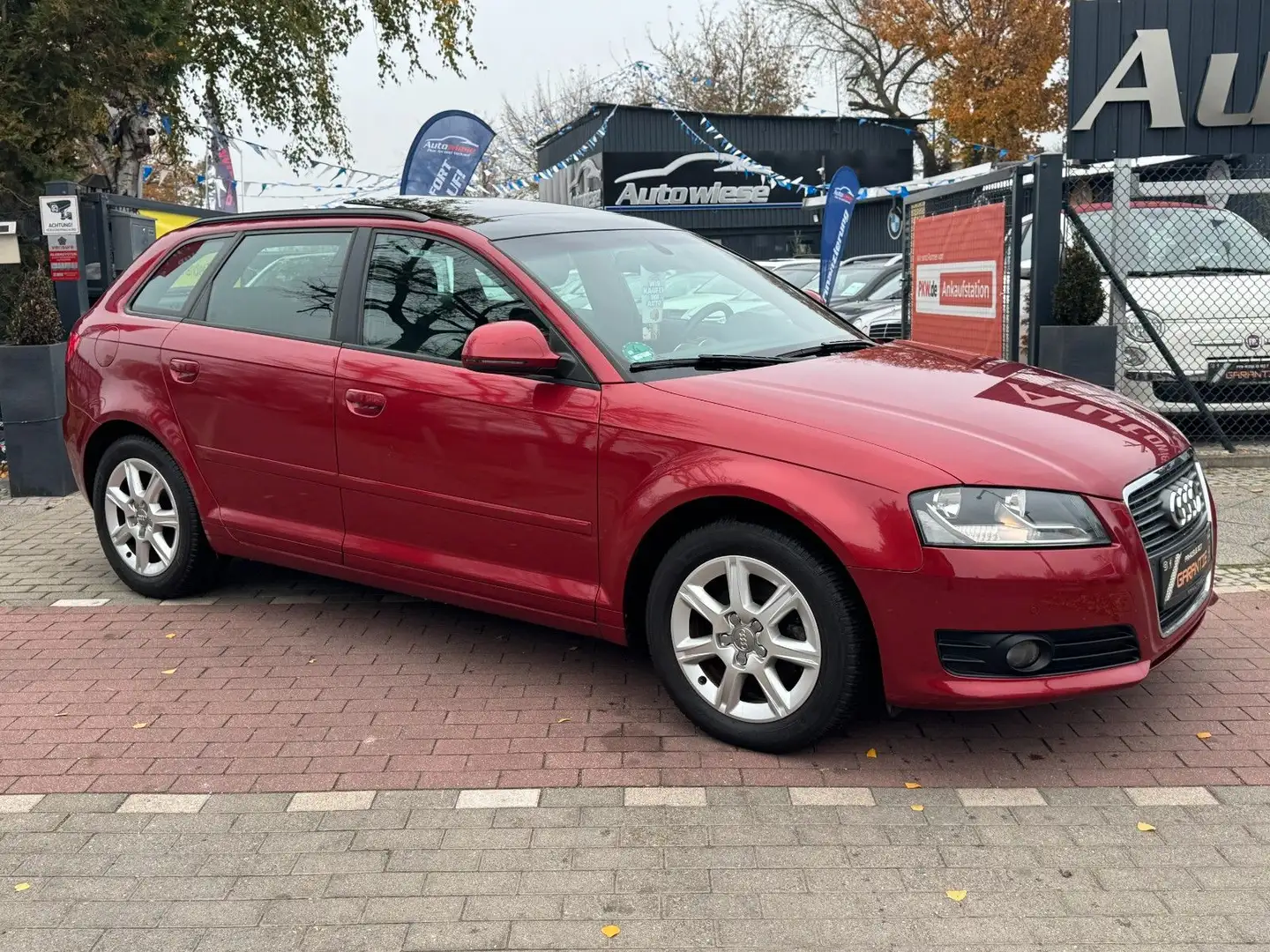 Audi A3 Sportback 1.6 TDI Ambiente*Panorama*Klima*EU5 Red - 1