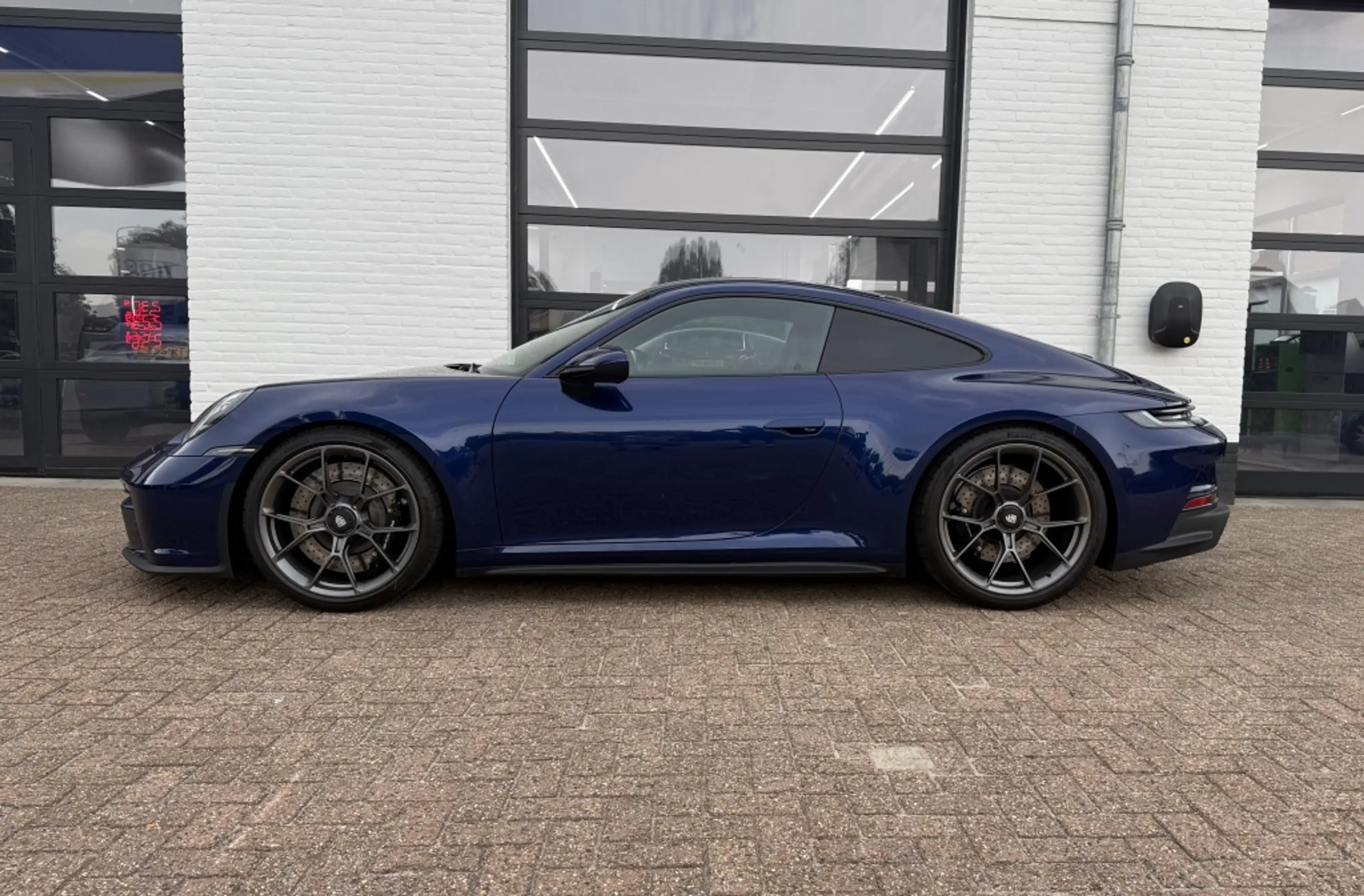 Porsche 992 992 4.0 GT3 Touring — photo 3