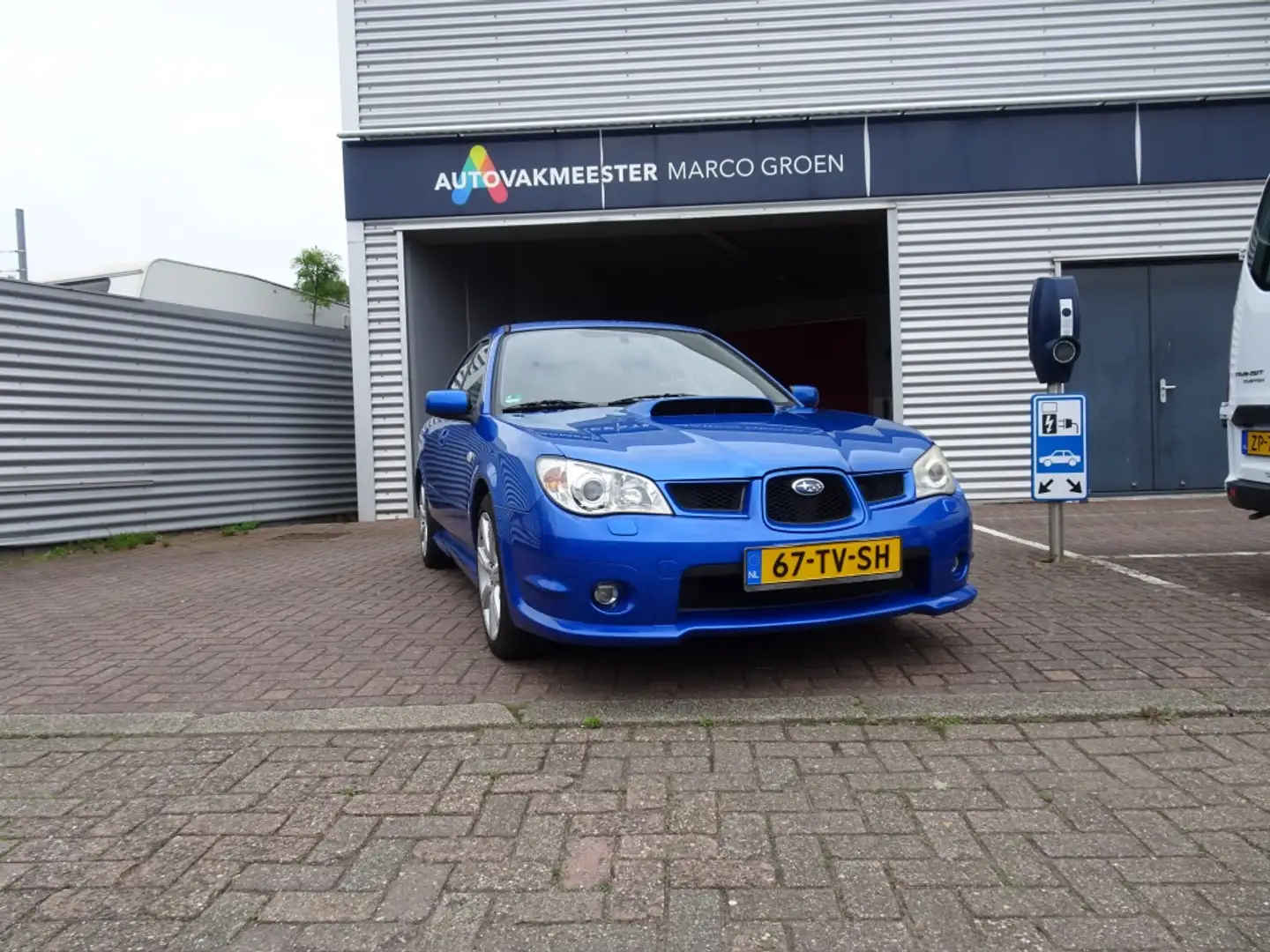 Subaru Impreza Plus Unieke Auto 2.5 WRX Blauw - 1