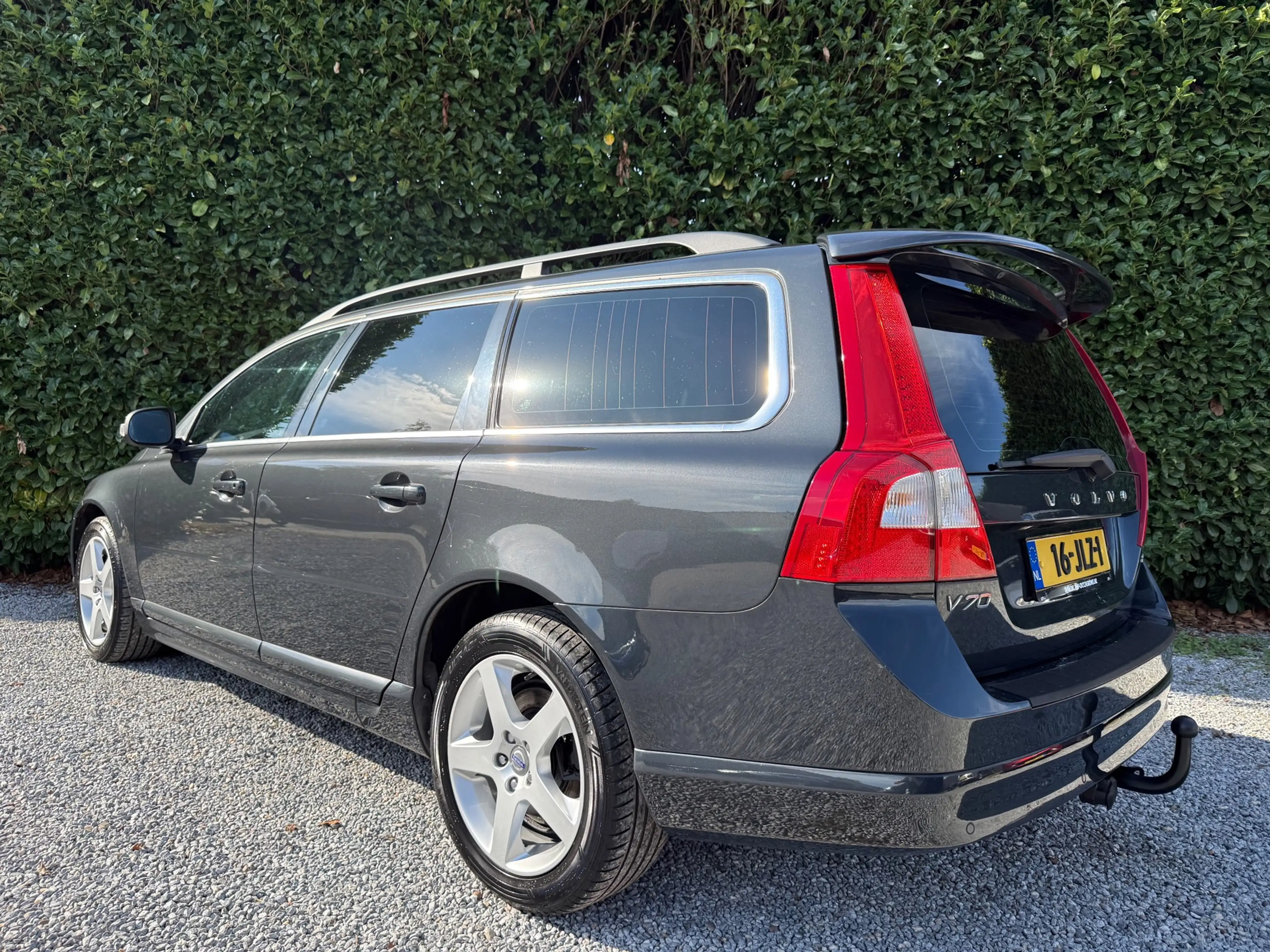 Volvo V70 2.5T Momentum AUT|NWE APK & DB-RIEM|NAVI|TREKH|LEE — photo 6
