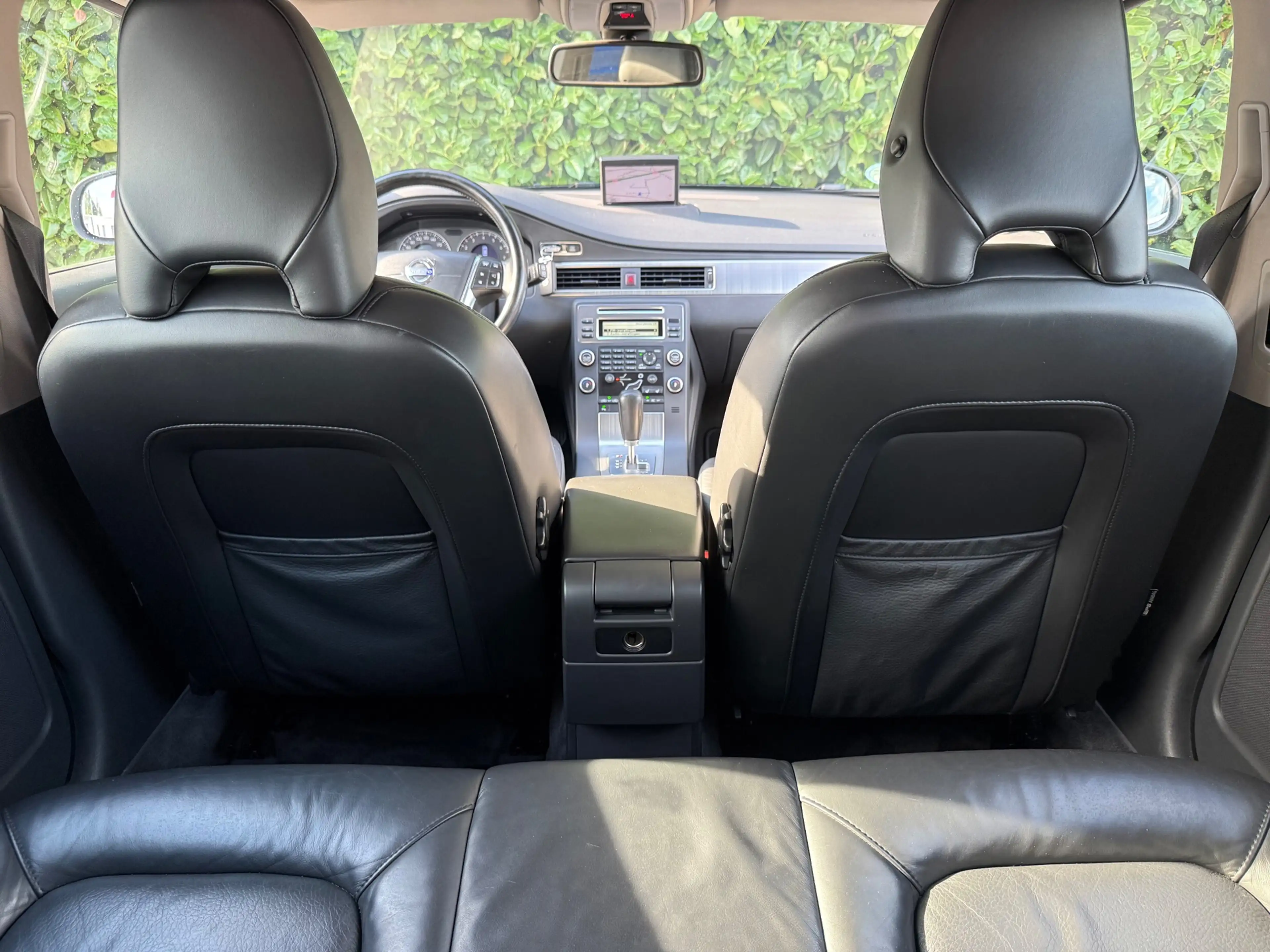 Volvo V70 2.5T Momentum AUT|NWE APK & DB-RIEM|NAVI|TREKH|LEE — photo 13