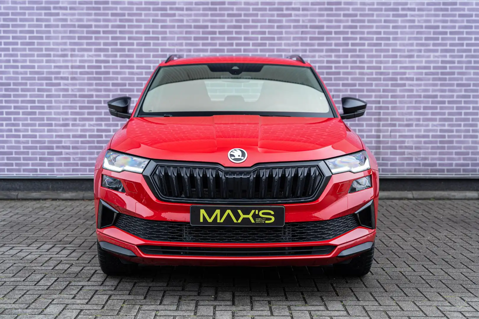 Skoda Karoq 1.5 TSI ACT Sportline Business | Adaptive Cruise C Rood - 2