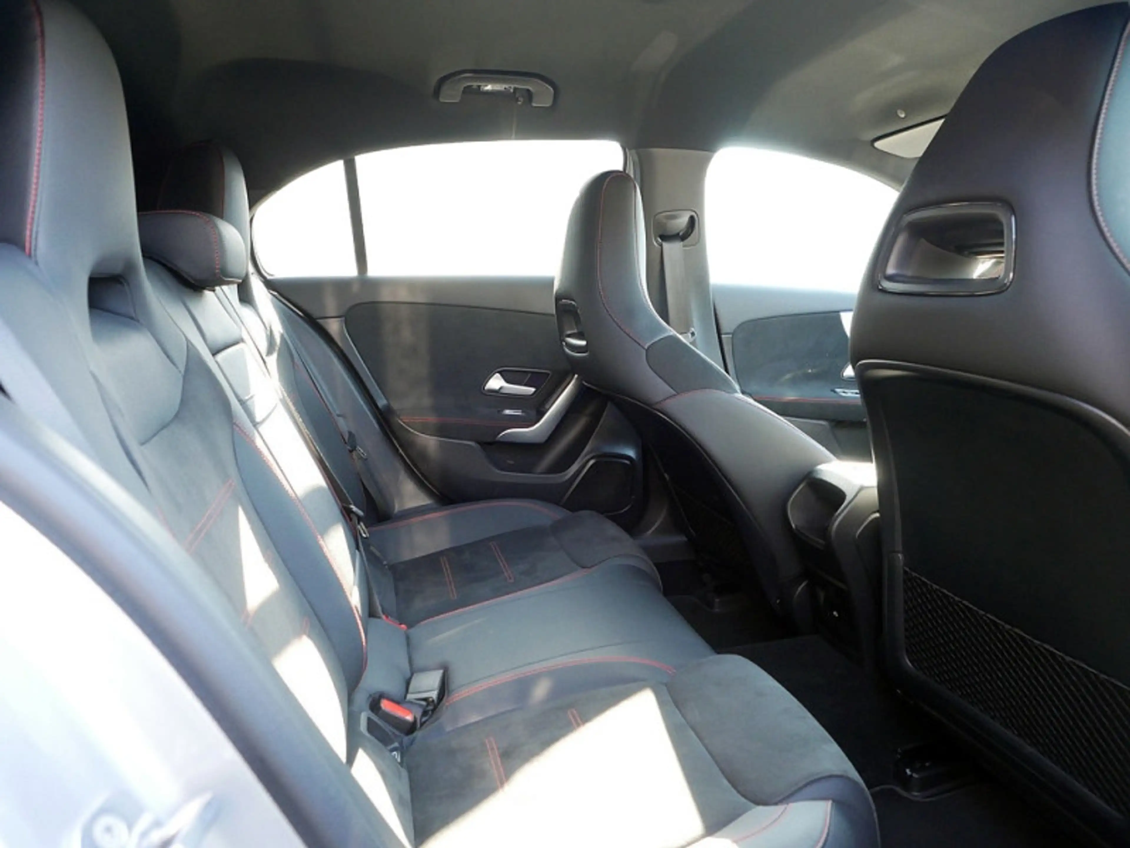 Mercedes-Benz A 200 , AMG Navi LED Kamera Spur PDC SHZ — photo 8
