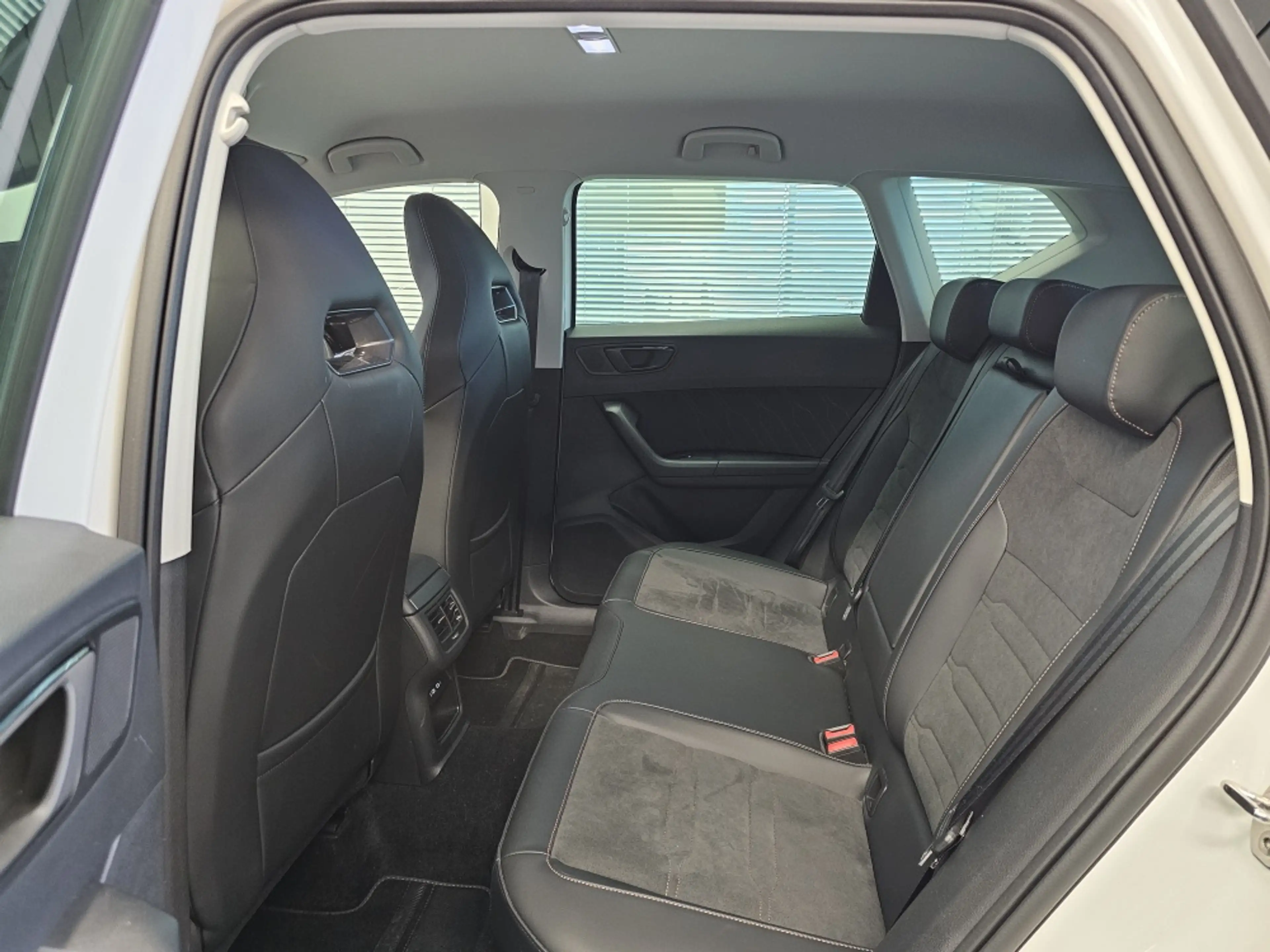 CUPRA Ateca AHK,LED,Kamera,Sitzheizung,Navigation — photo 8