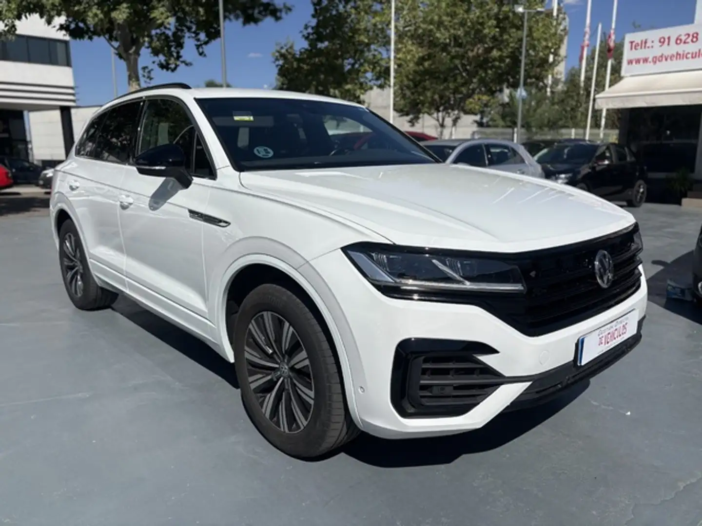 Volkswagen Touareg 3.0TDI V6 Premium Tiptronic Atmosphere 4M 170kW Blanc - 2