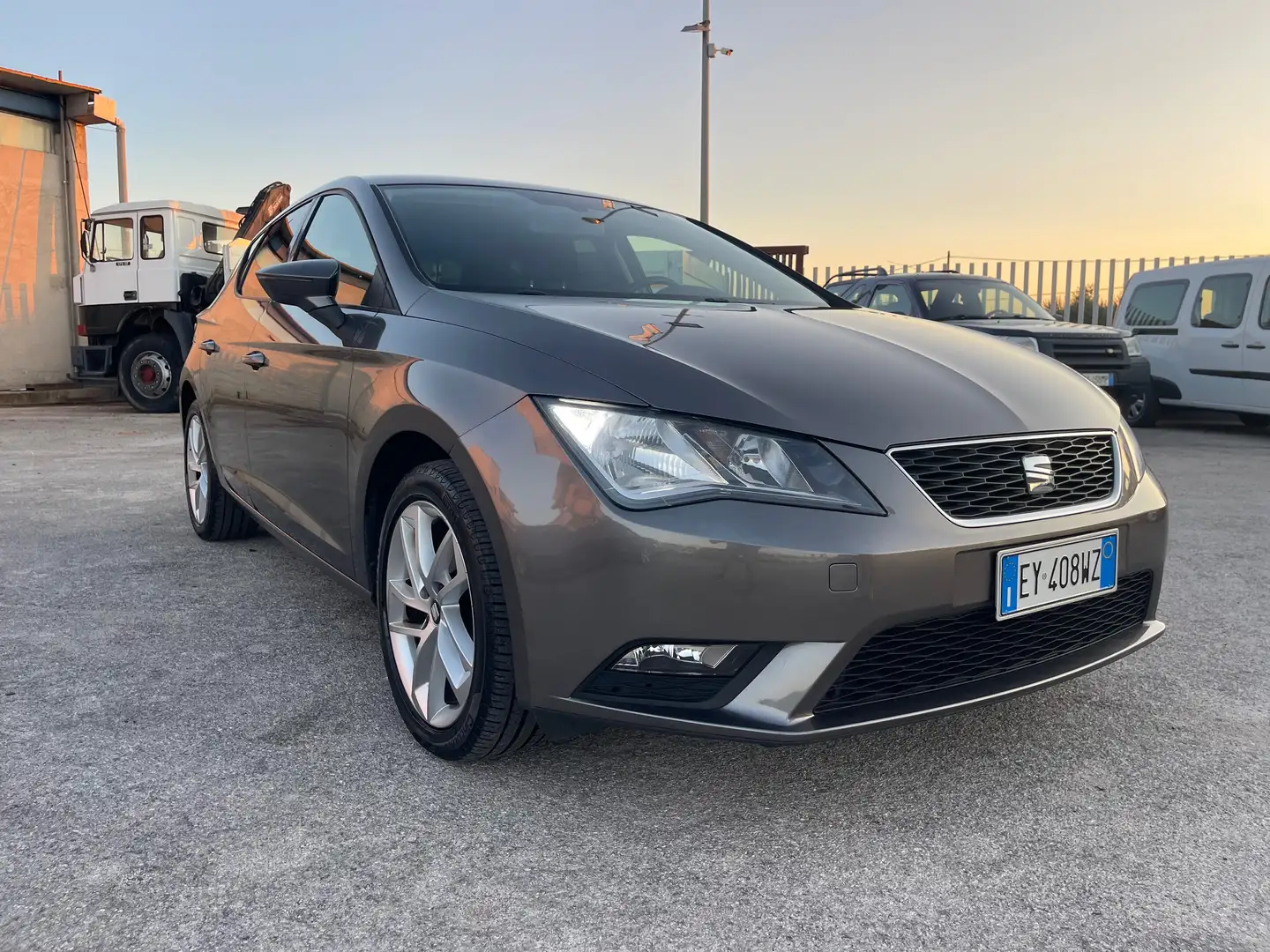 SEAT Leon Leon 1.6 tdi 105 STYLE NAVI NUOVAAA Grigio - 2