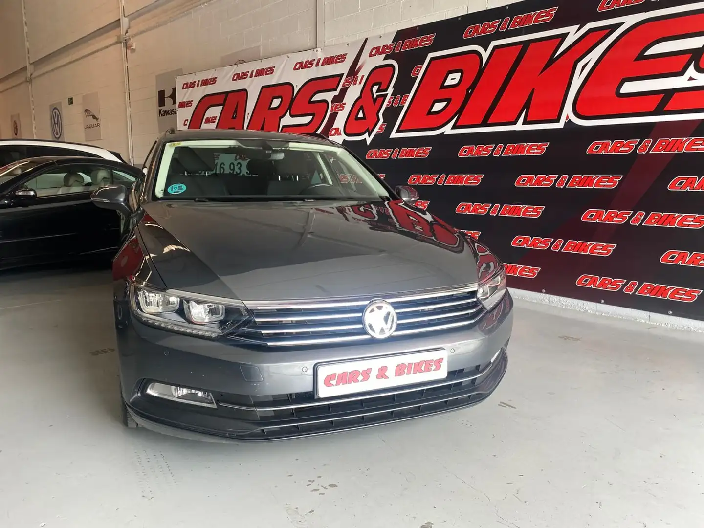 Volkswagen Passat Variant 2.0TDI Edition 110kW Grau - 2