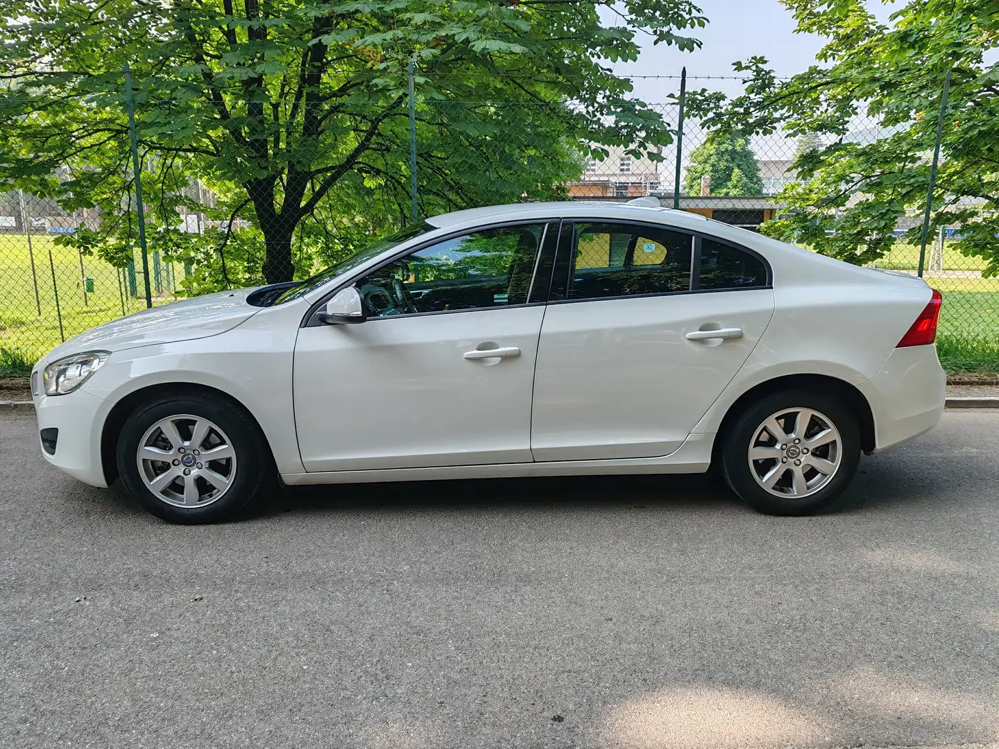 Volvo S60 S60 1.6 d2 Kinetic Bianco - 1