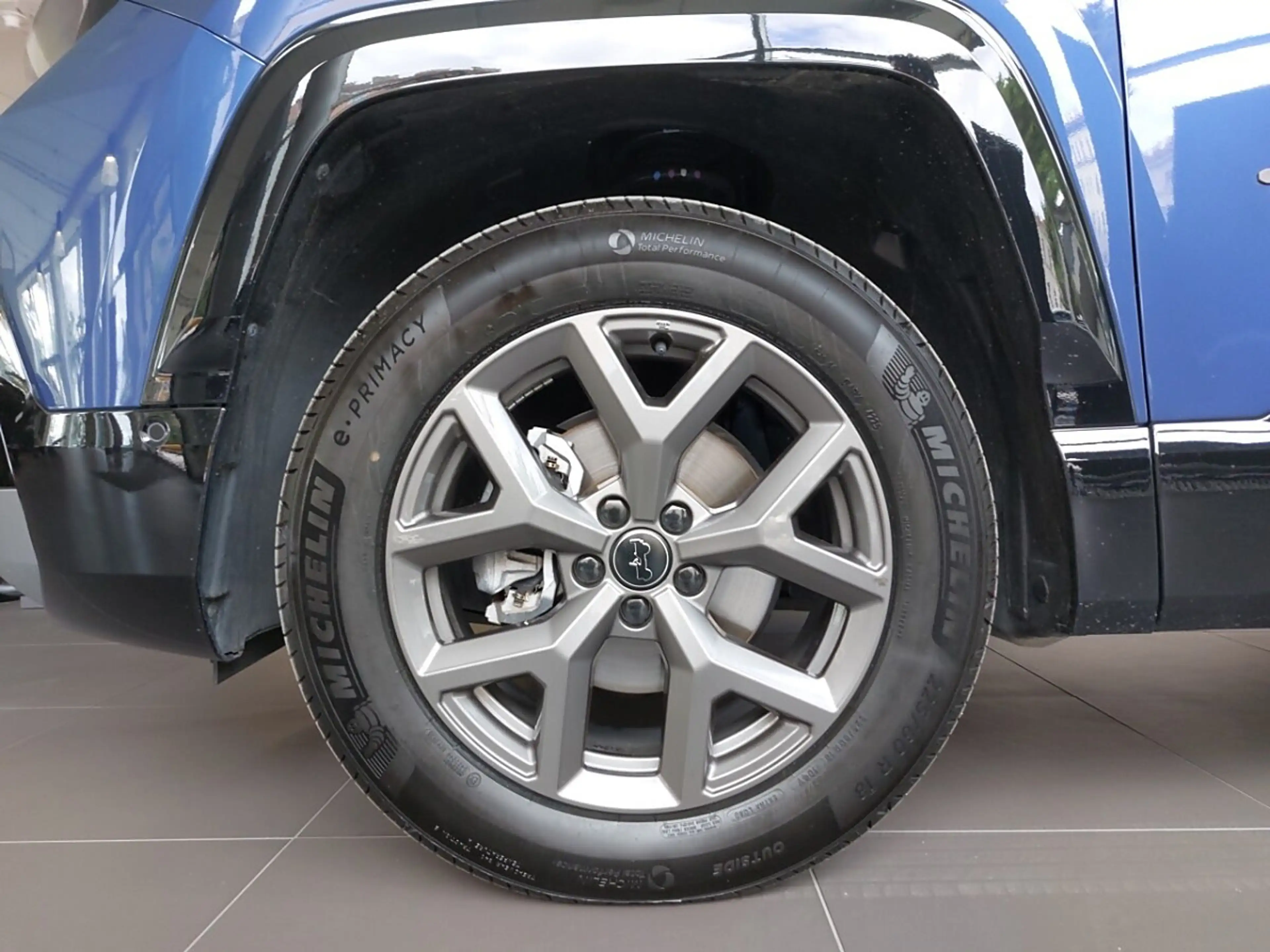 Jeep Compass 1.6 PHEV First Edition e-DCT7 — photo 11