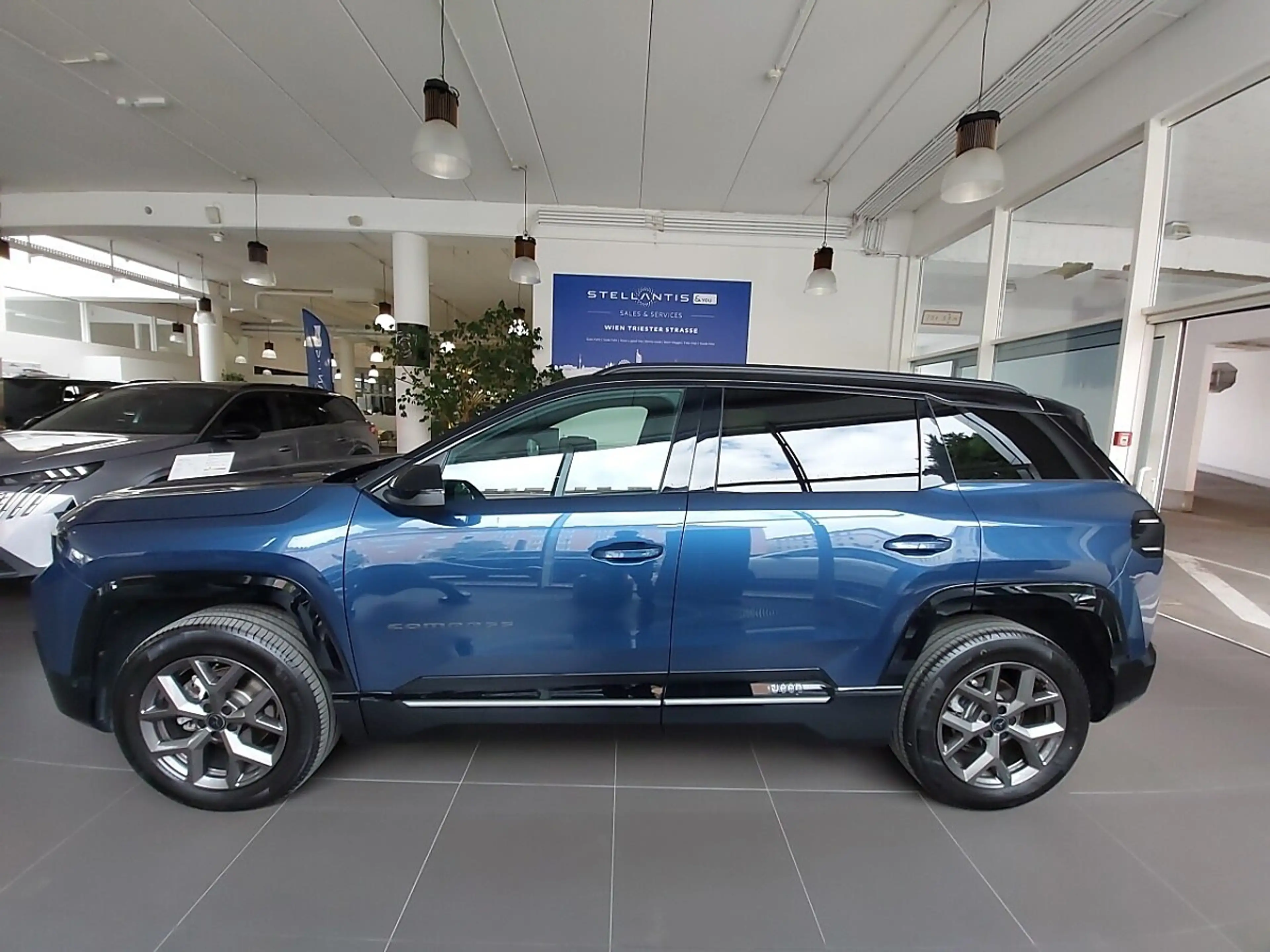 Jeep Compass 1.6 PHEV First Edition e-DCT7 — photo 4