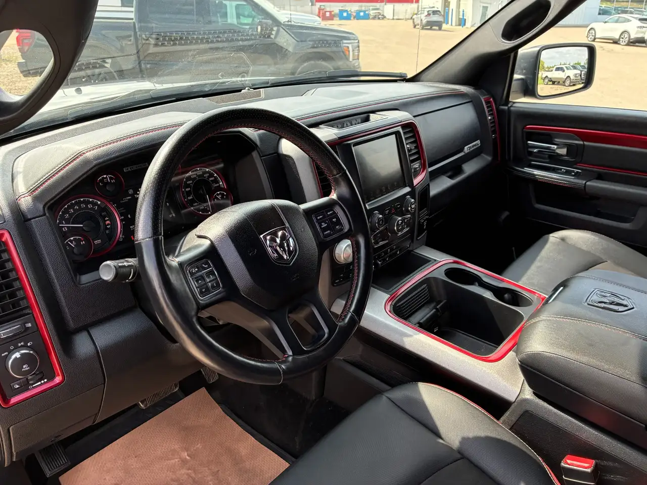 RAM 1500 снимка RAM 1500