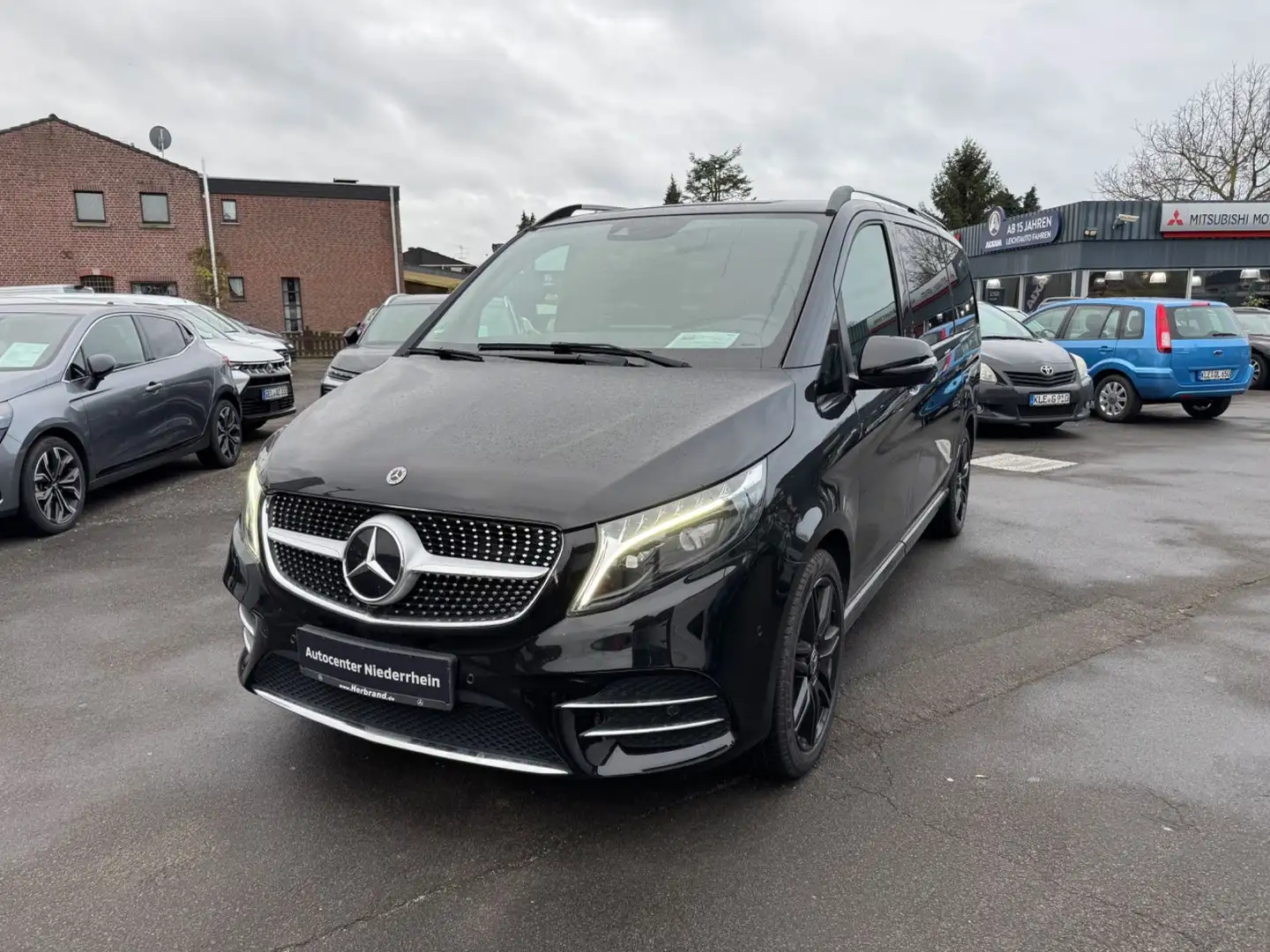 Mercedes-Benz V 220 V 300 d EDITION lang Airmatic/Leder Noir - 1