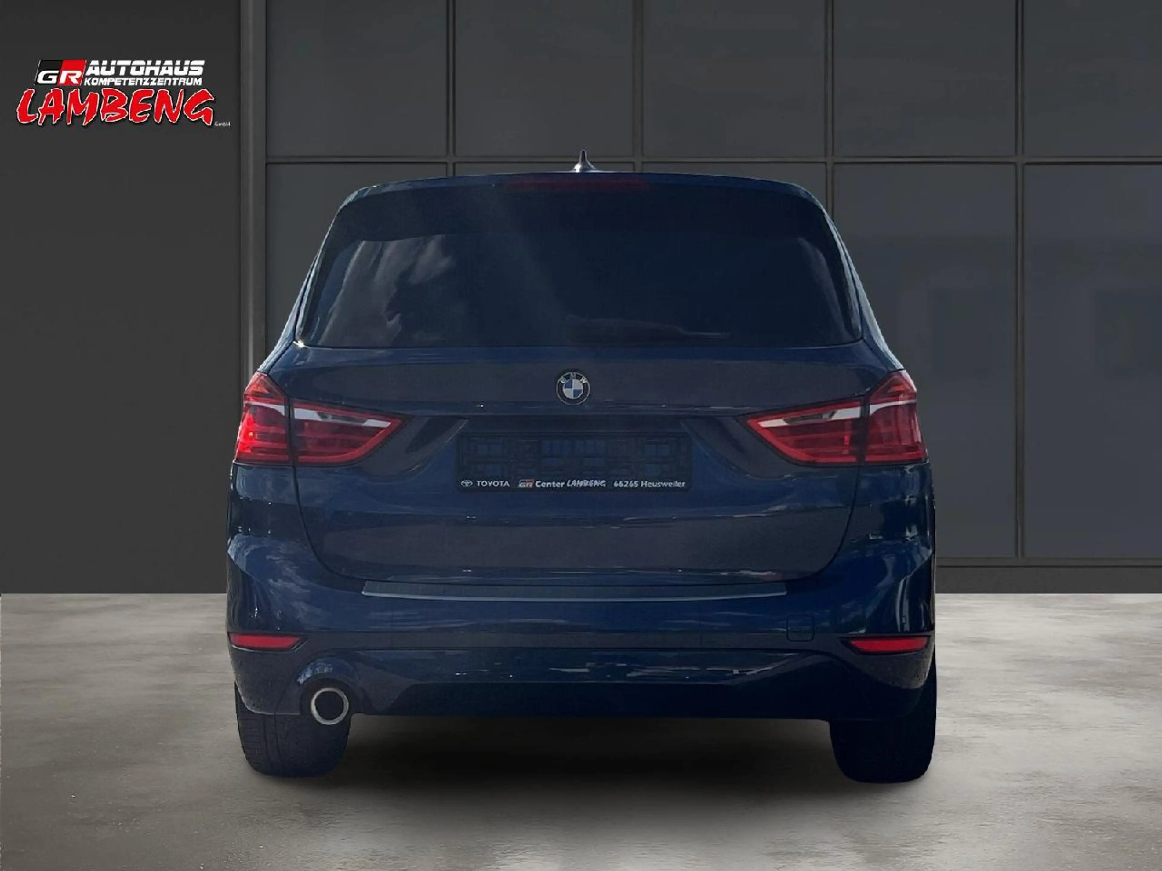 BMW 216 216 i Advantage — photo 4