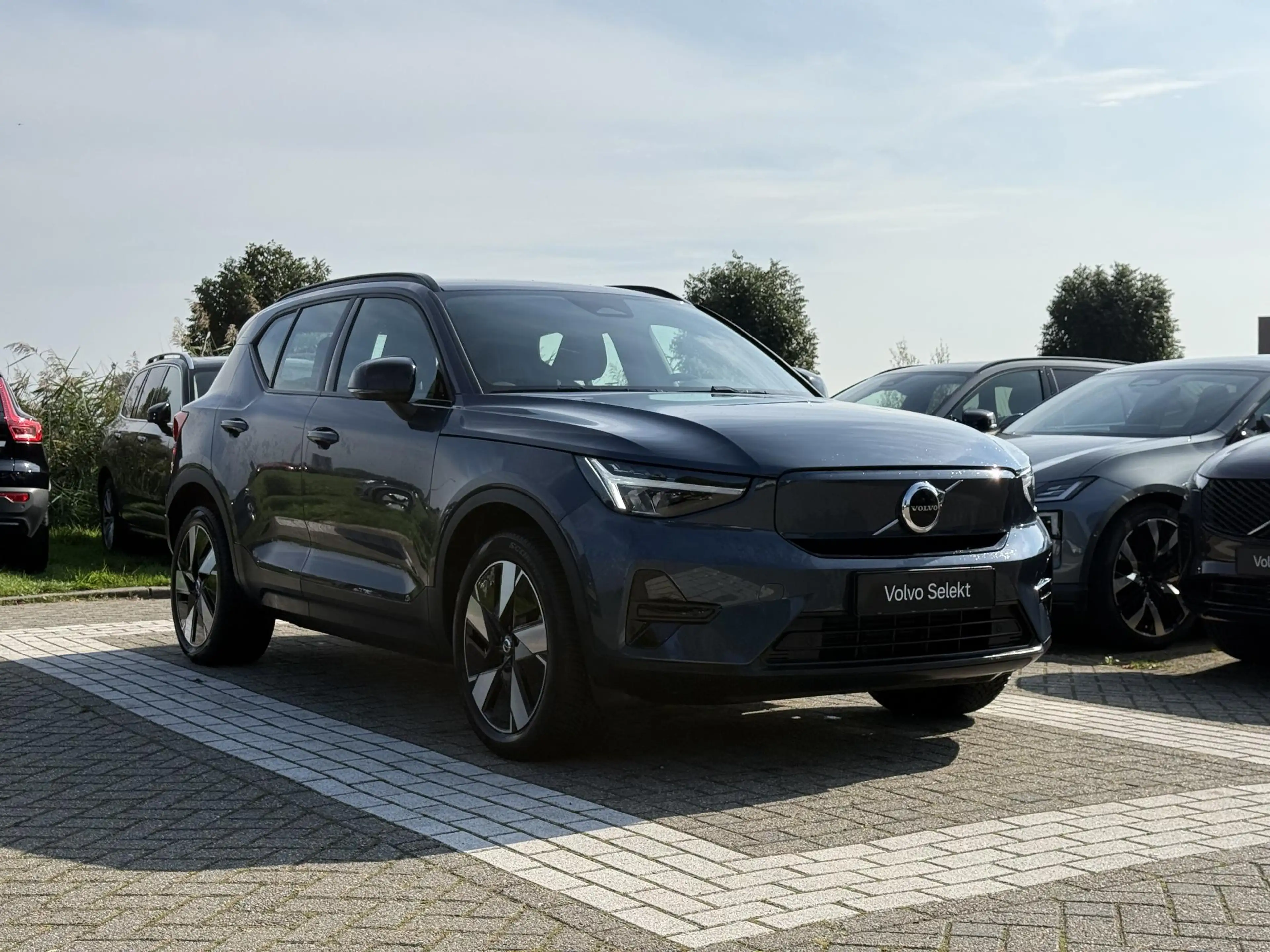 Volvo EX40 Single Motor Extended Range Plus 82 kWh — photo 6
