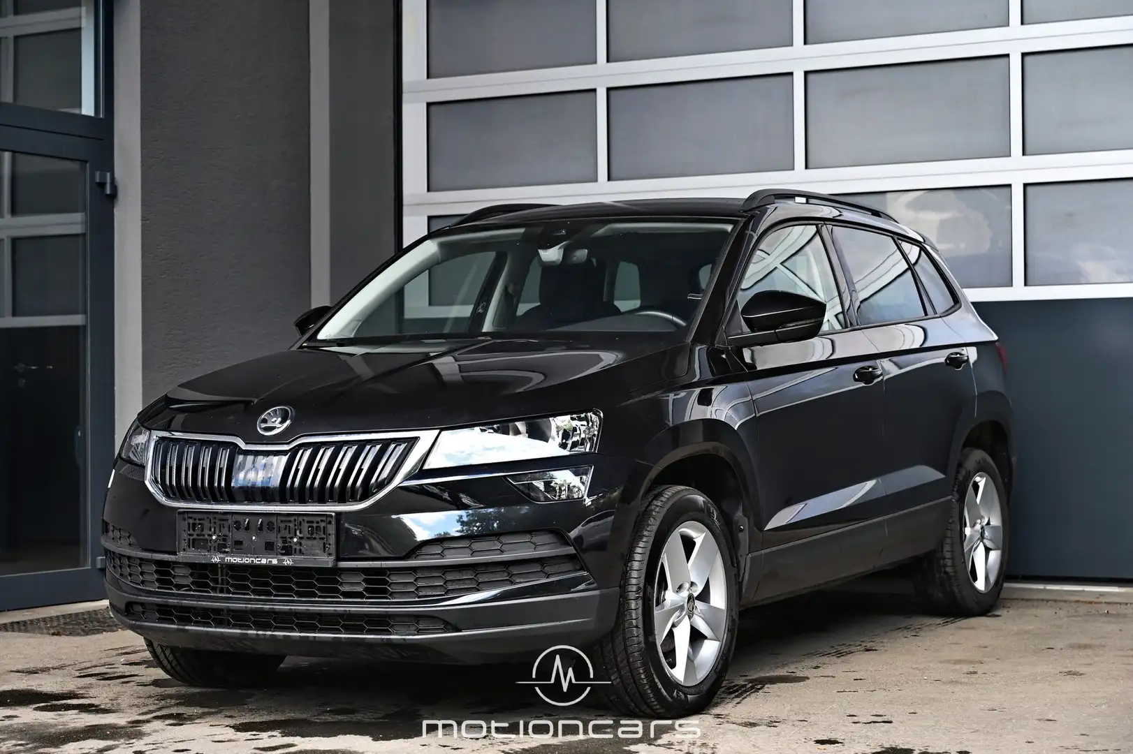 Skoda Karoq 1.5 TSI ACT Ambition Pickerl NEU Schwarz - 1