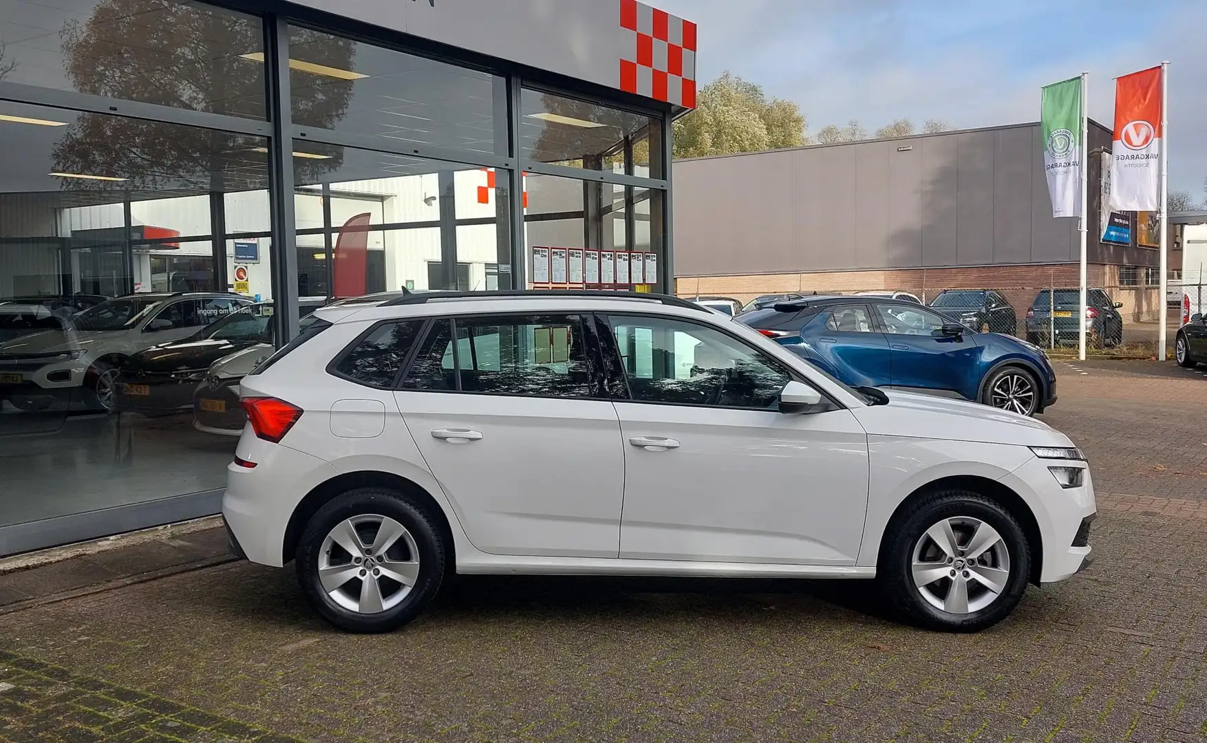 Skoda Kamiq 1.0 TSI Ambition Blanco - 2