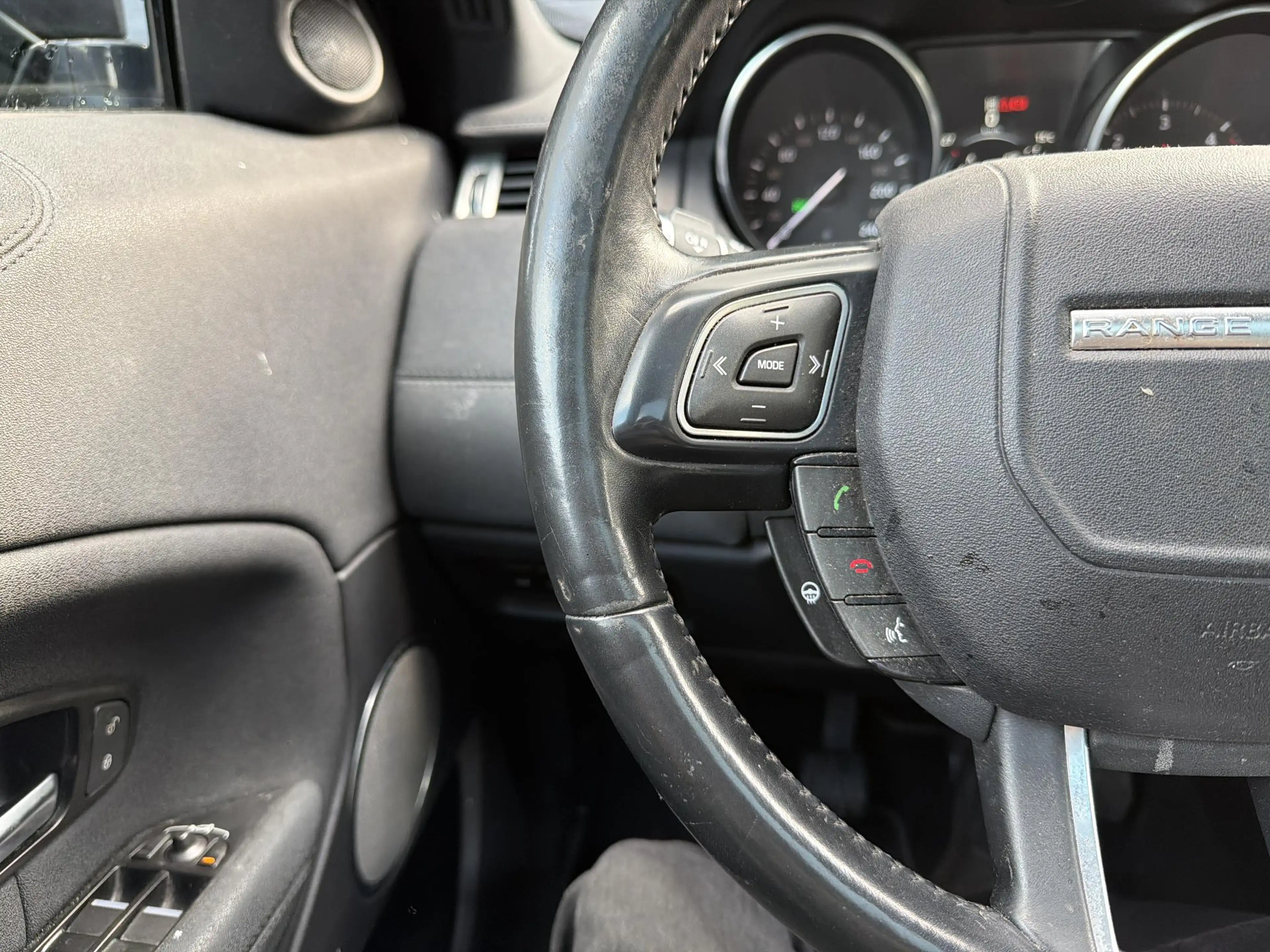 Land Rover Range Rover Evoque 2.0 eD4 SE | Pano | Cruise | Climate | Trekhaak | — photo 10