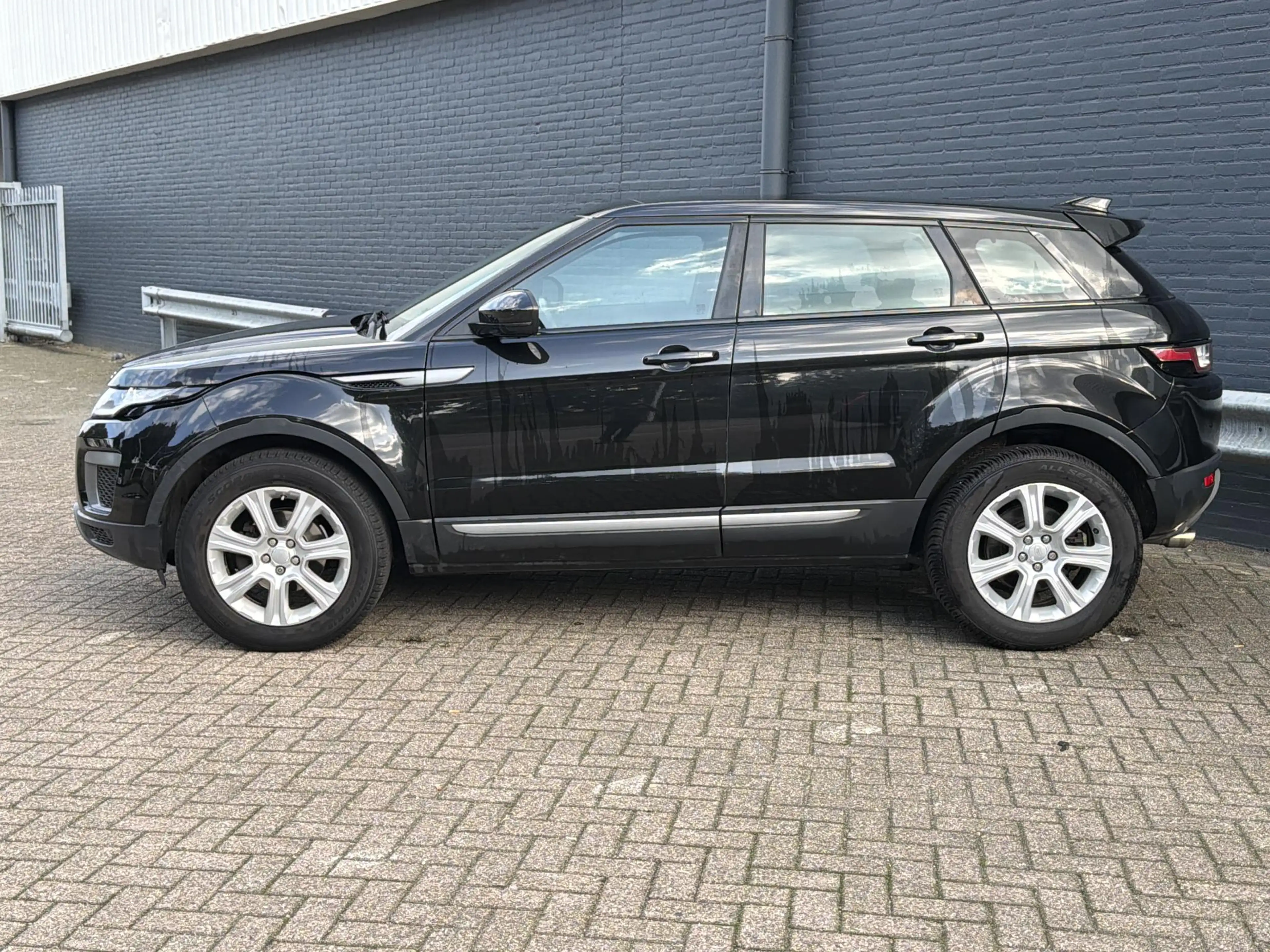Land Rover Range Rover Evoque 2.0 eD4 SE | Pano | Cruise | Climate | Trekhaak | — photo 8