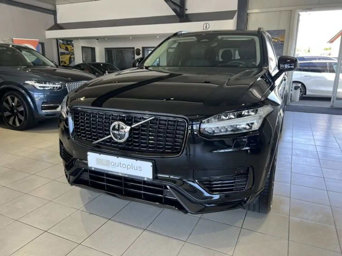 Volvo XC90 T8 Ultra Dark Recharge AWD UPE103K B&W Mass Schwarz - 2