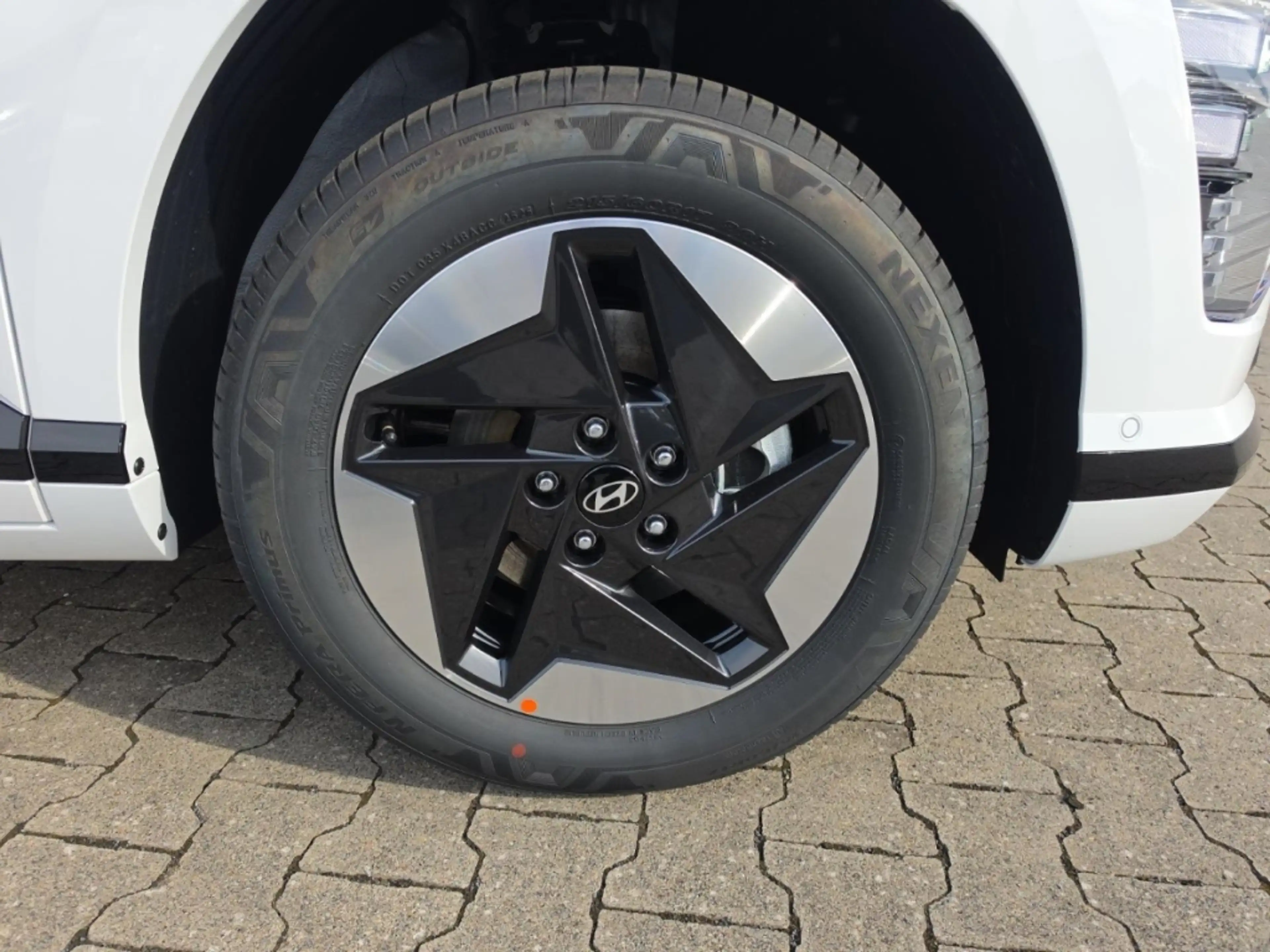Hyundai KONA Prime Elektro 2WD 64 StandHZG Navi Digitales Cockp — photo 14