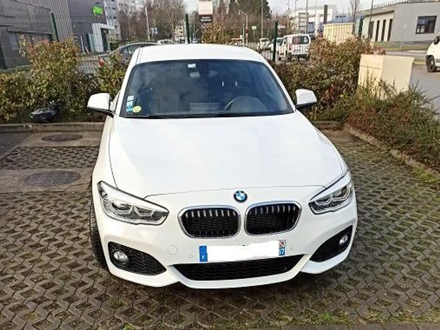 BMW 118 SERIE 1 F21 LCI (03/2015-06/2017)  150 ch Sport A Blanc - 2